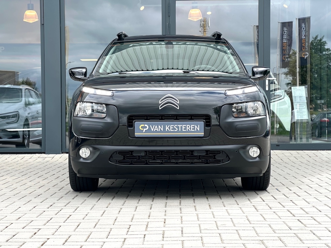 Citroen C4 Cactus BlueHDi 100pk Black Edition Lage wegenbelasting / laag verbruik