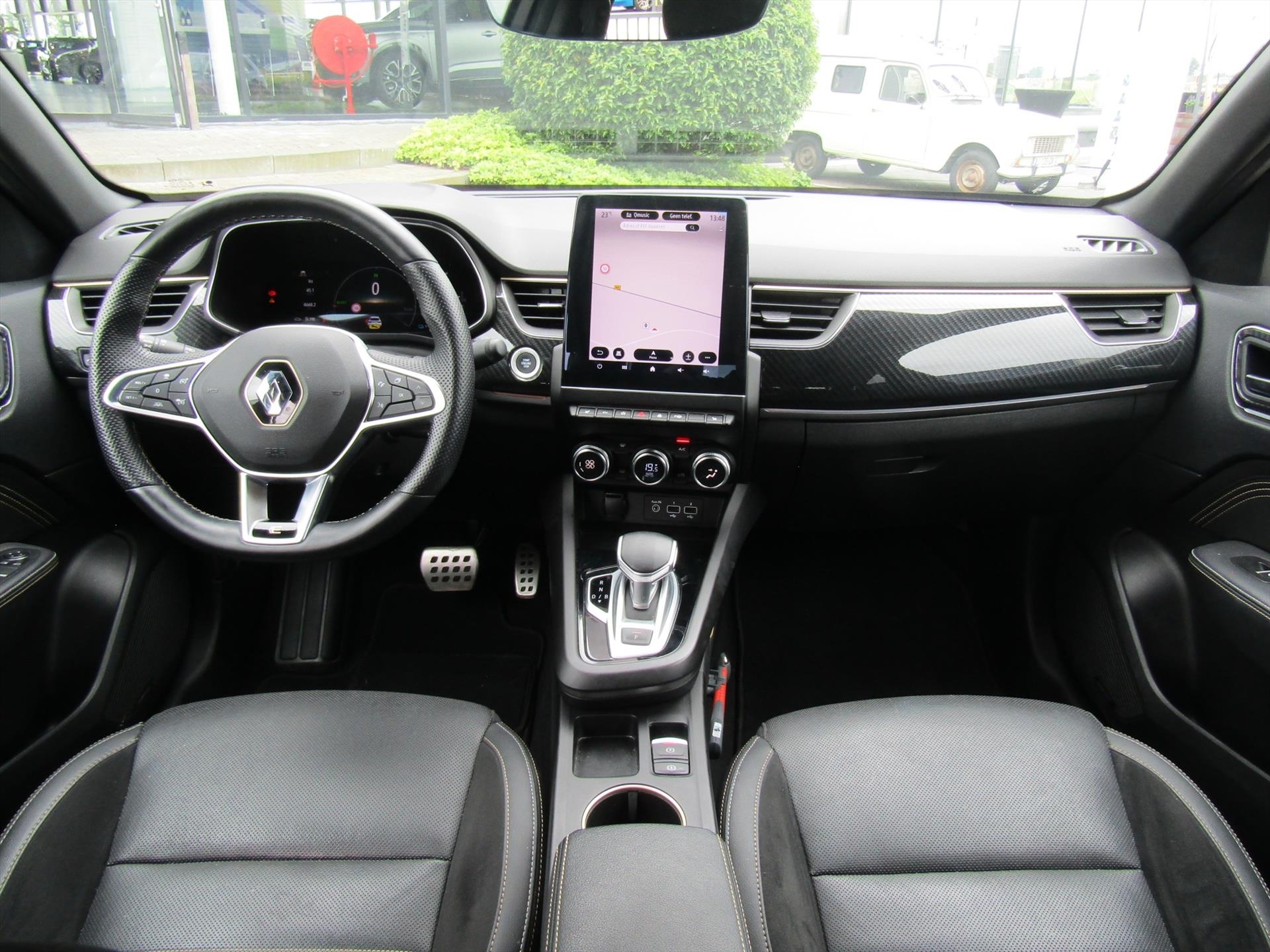 Renault Arkana 1.6 E-TECH Hybrid E-Tech Engineered / Trekhaak / Bose / Navigatie 9,3 / Blindspot