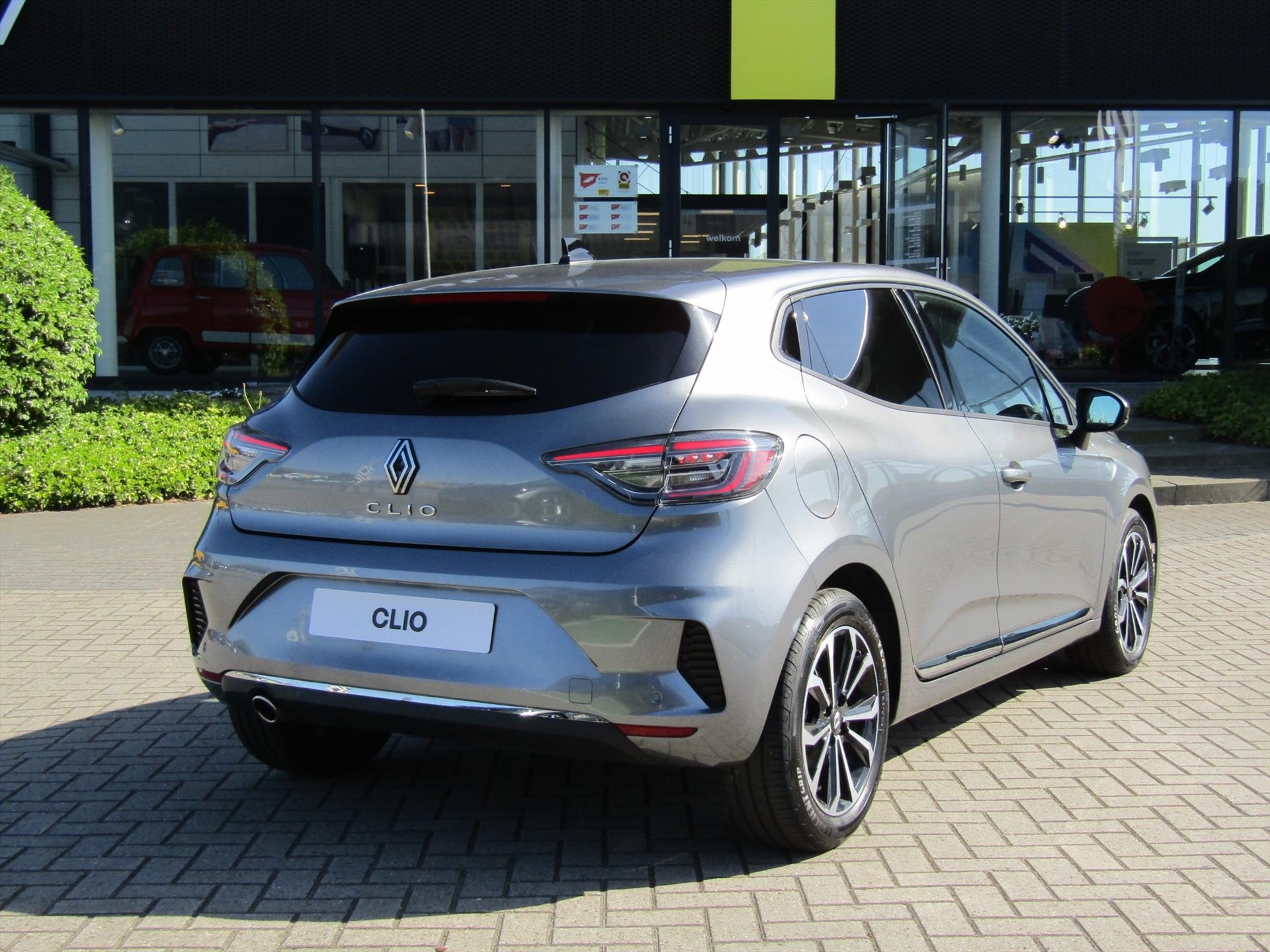 Renault Clio 1.0 TCe 90pk GPF Techno / 9,3 Navigatie / 360 Camera / Cruise- Control Ad / Blindspot Warning