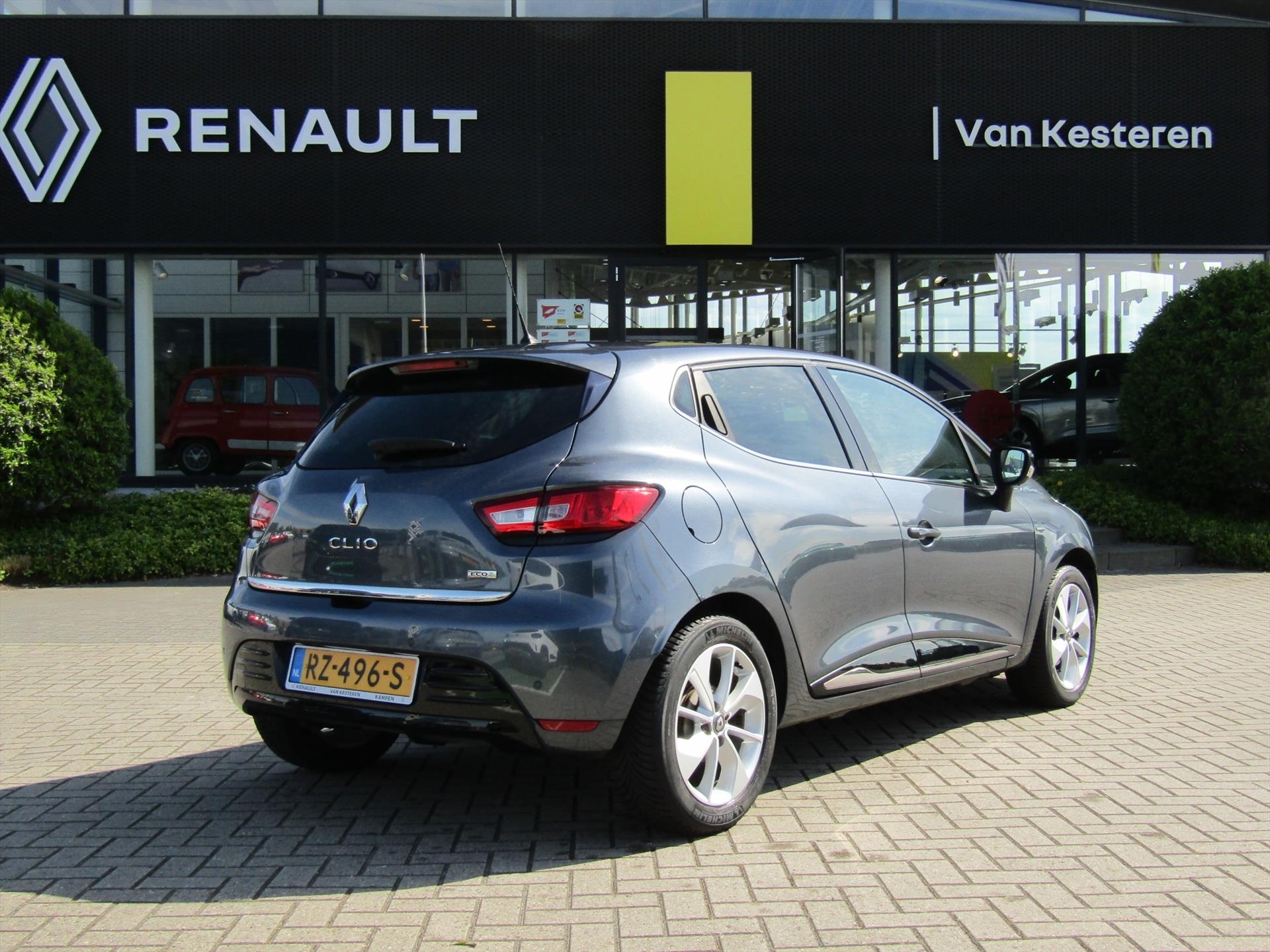 RENAULT Clio TCe 90pk Limited / Navigatie / Climate - Control / Cruise-Control / Lmv