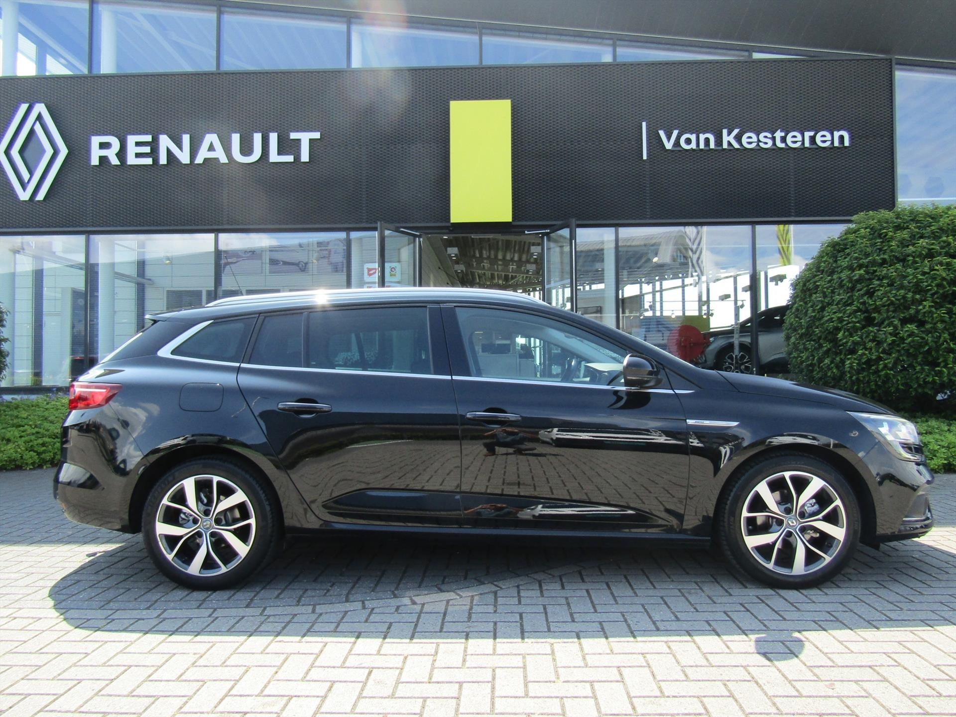 RENAULT Mégane Estate 1.2 TCe 130pk Bose / Trekhaak / Navigatie / Camera / Blindspot