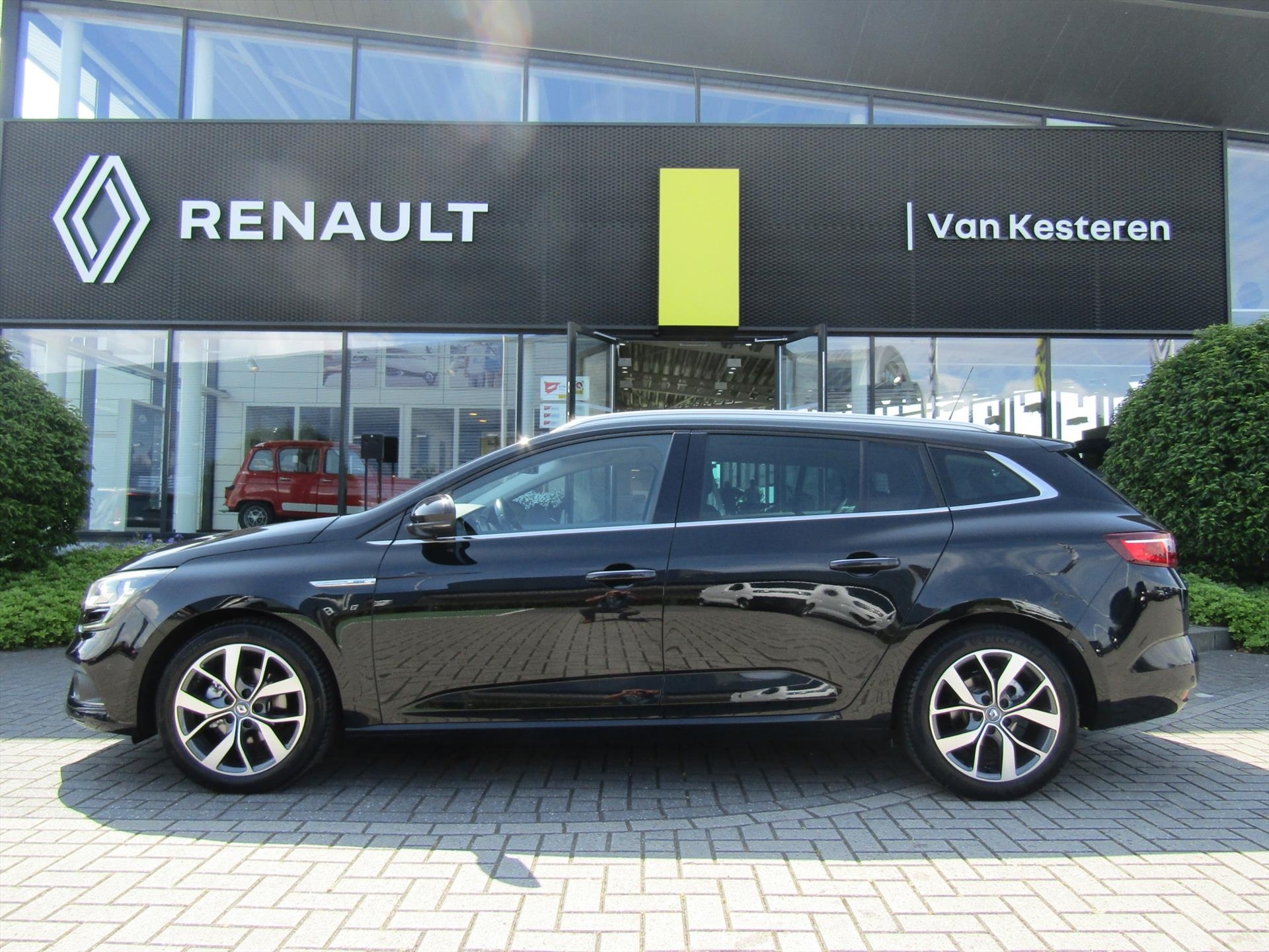 RENAULT Mégane Estate 1.2 TCe 130pk Bose / Trekhaak / Navigatie / Camera / Blindspot