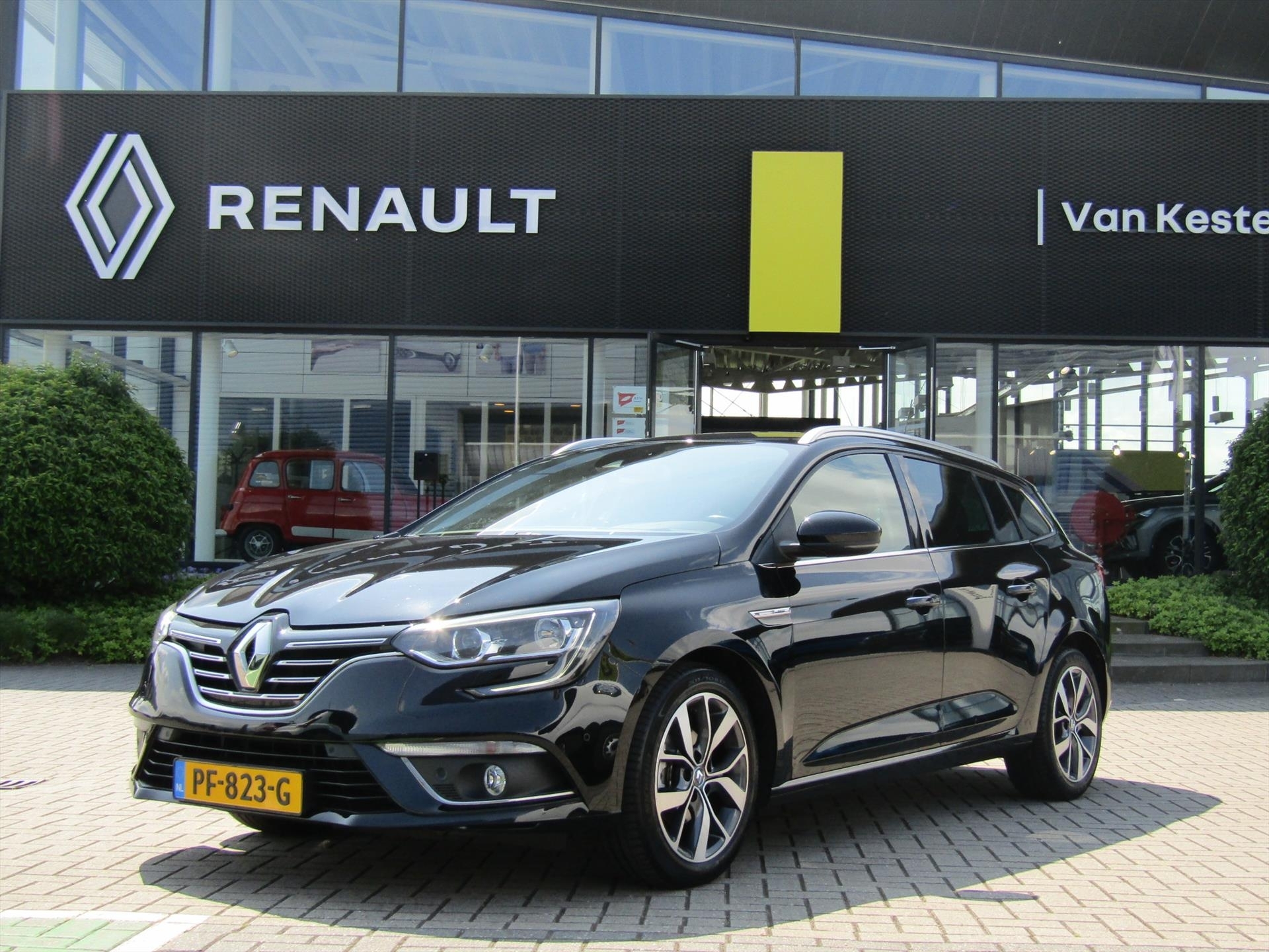 RENAULT Mégane Estate 1.2 TCe 130pk Bose / Trekhaak / Navigatie / Camera / Blindspot