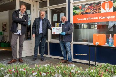 Donatie van € 2325,- voor de voedselbank