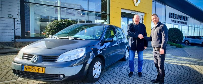 Al bijna 50 jaar (!) Renault-rijder én bijna 30 jaar klant bij Van Kesteren