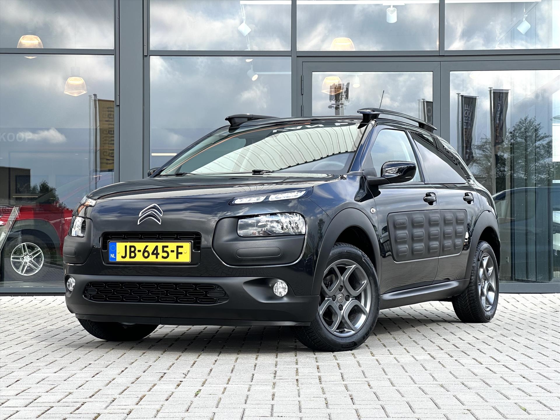 CITROEN C4 Cactus SHINE 1.2 82pk | Trekh. | Cam.| PDC | Nav. | All-Seasons | NL Auto |
