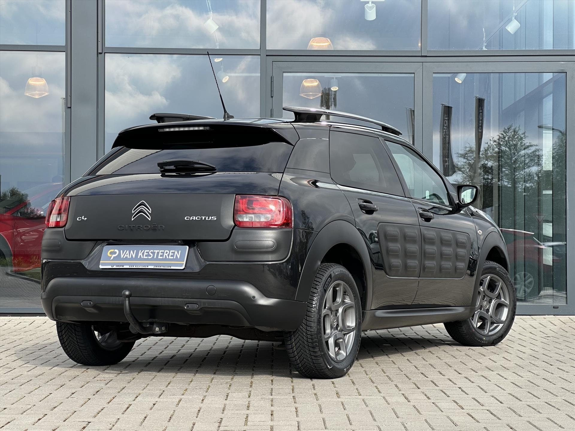 CITROEN C4 Cactus SHINE 1.2 82pk | Trekh. | Cam.| PDC | Nav. | All-Seasons | NL Auto |