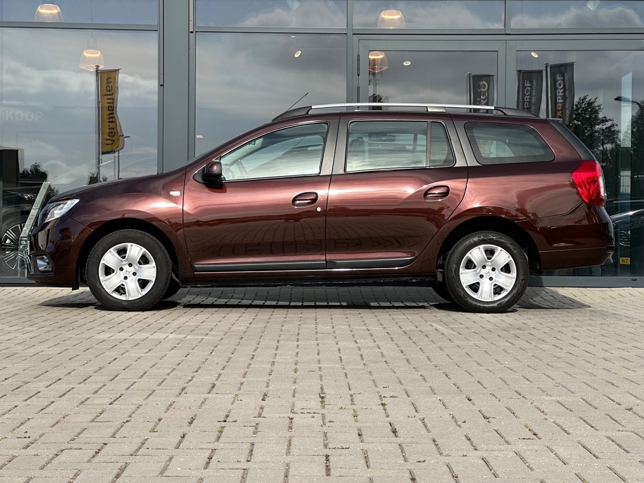 DACIA Logan Mcv 0.9 Bi-Fuel Lauréate | NAV | C.C. | Compleet dealer O.H. | NL Auto |