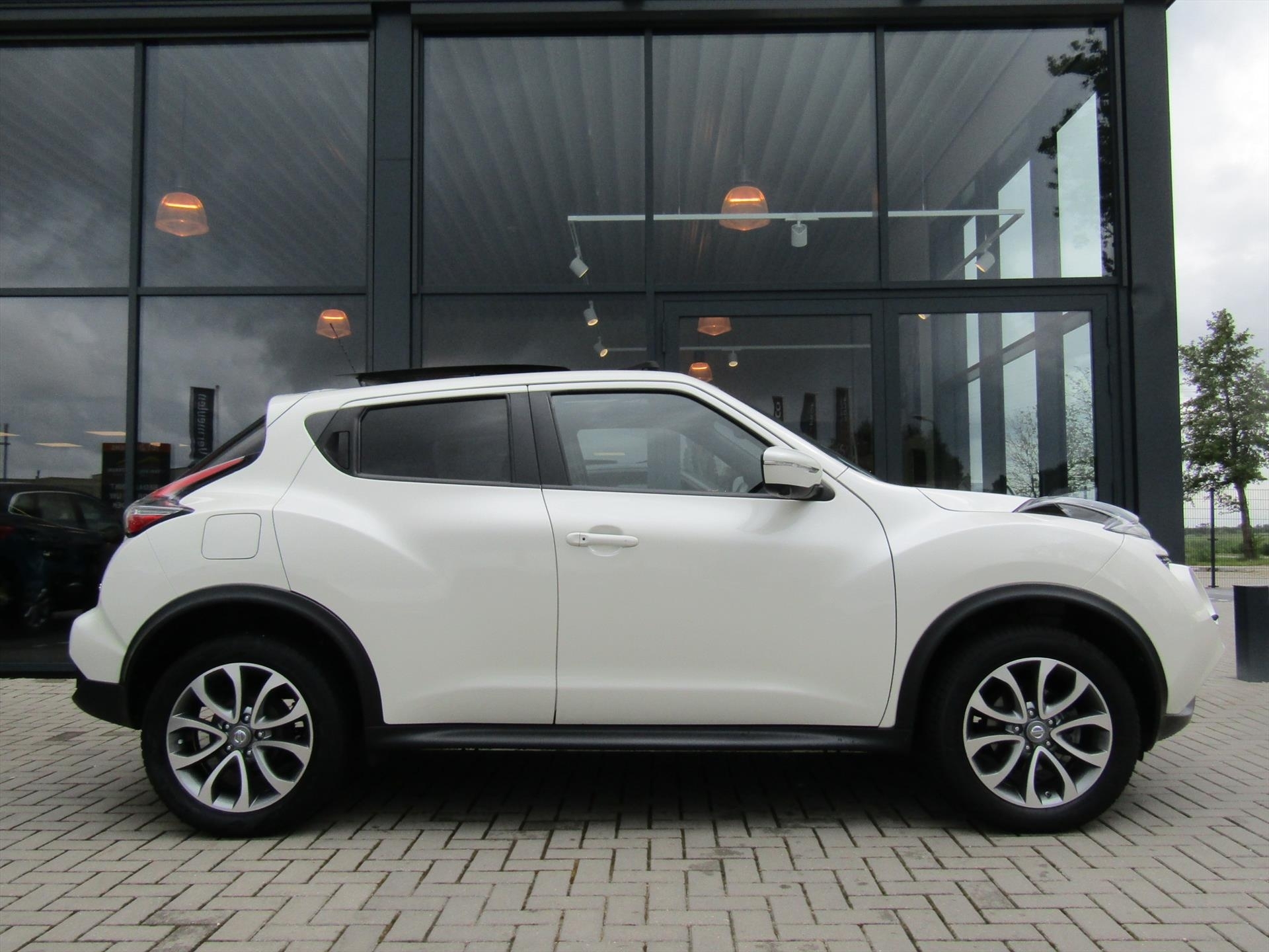 NISSAN Juke 1.6 CVT 2WD Tekna / Navigatie / 360 Camera / Schuif-Kanteldak / Leder / Stoelverwarming