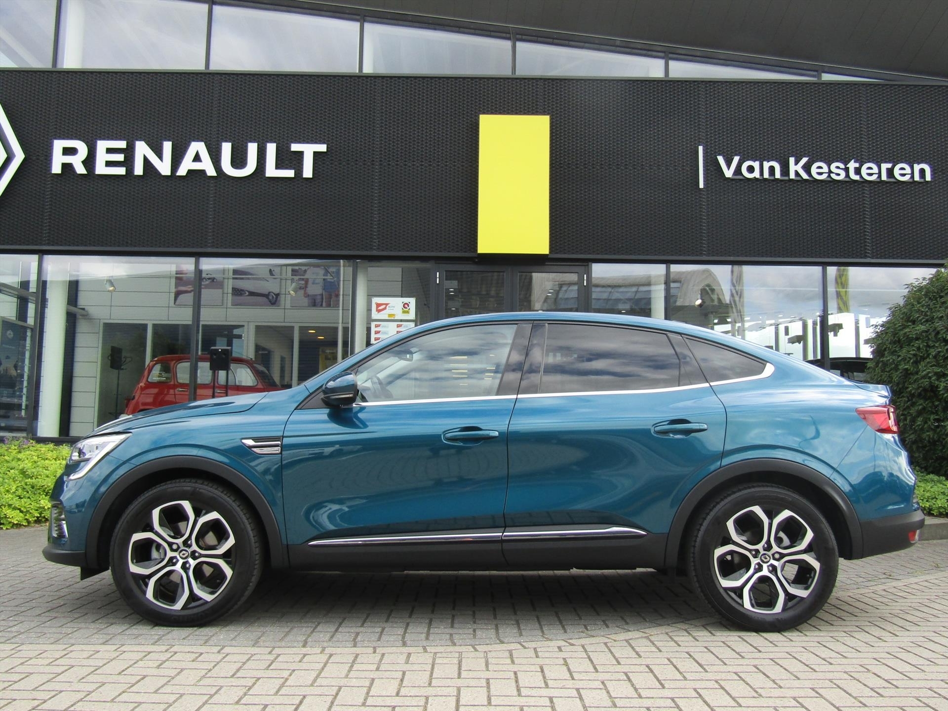 RENAULT Arkana 1.6 E-TECH Hybrid 145pk Aut Intens / Trekhaak / Navigatie / Camera / Blindspot Warning