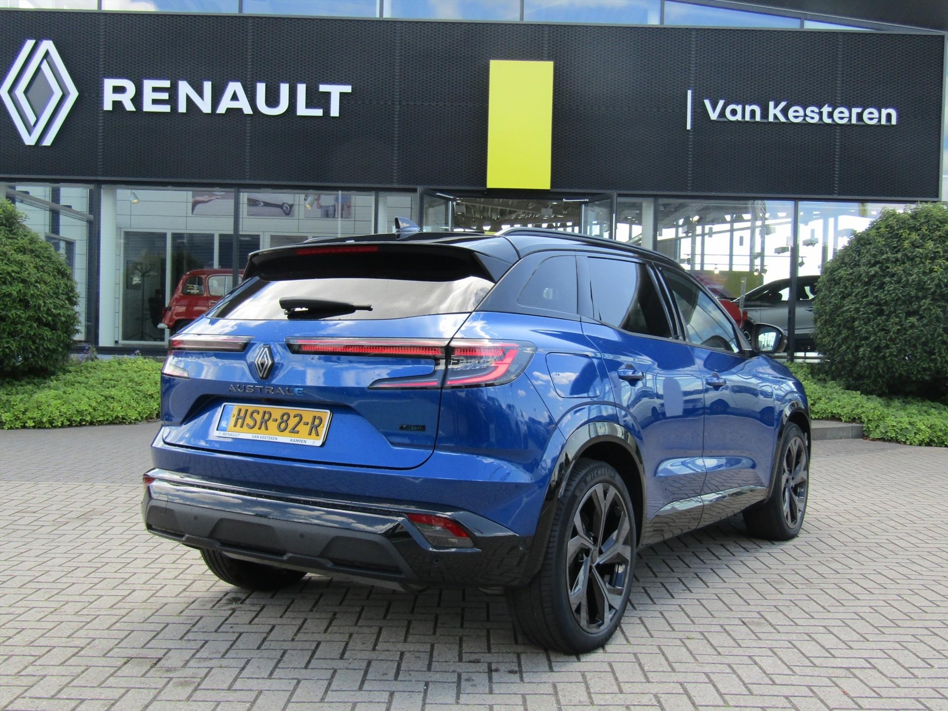 RENAULT Austral 1.2 E-Tech Full Hybrid 200pk Iconic esprit Alpine / 4 Control / Pack Winter / Elektrische Achterklep