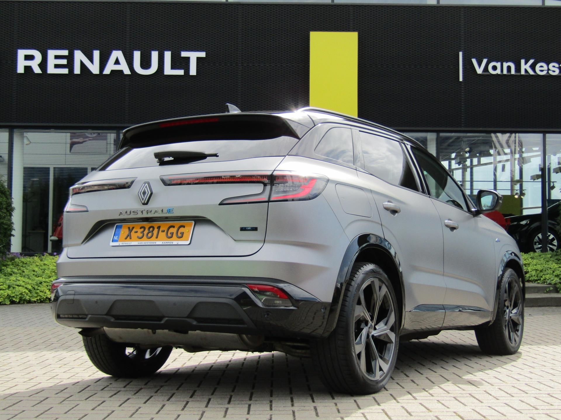 RENAULT Austral 1.2 E-Tech Full Hybrid 200pk Iconic esprit Alpine / Trekhaak(afneembaar)360g Camera / Harman Kardon / 4-Control