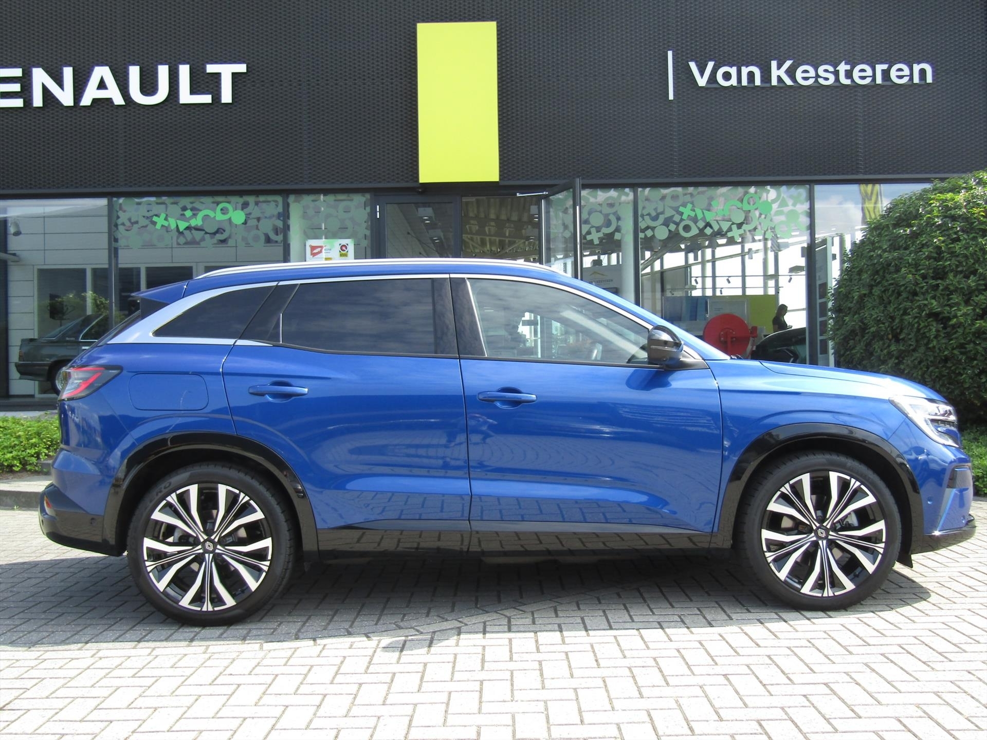 RENAULT Austral 1.2 E-Tech Full Hybrid 200pk Iconic  / Trekhaak / Pack Winter / Vol Leder / 360 Camera / Blindspot