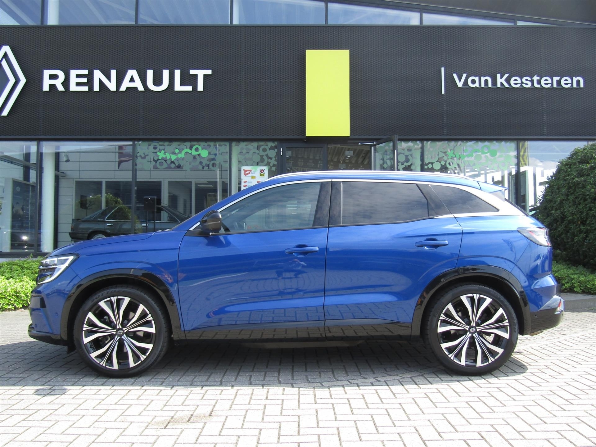 RENAULT Austral 1.2 E-Tech Full Hybrid 200pk Iconic  / Trekhaak / Pack Winter / Vol Leder / 360 Camera / Blindspot