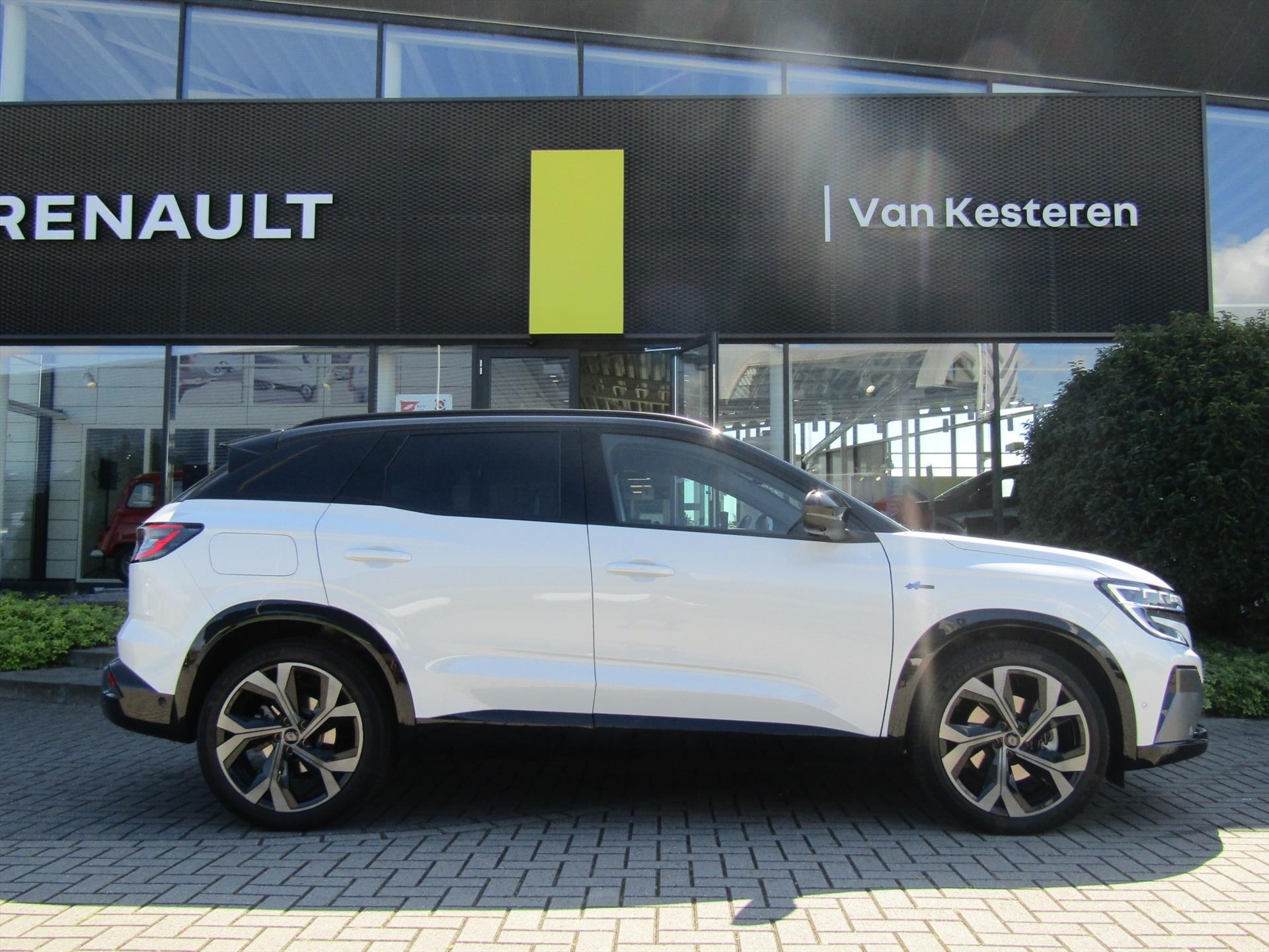 RENAULT Austral 1.2 E-Tech Full Hybrid 200pk Techno esprit Alpine / Trekhaak / 360 Camera / Elektrische achterklep