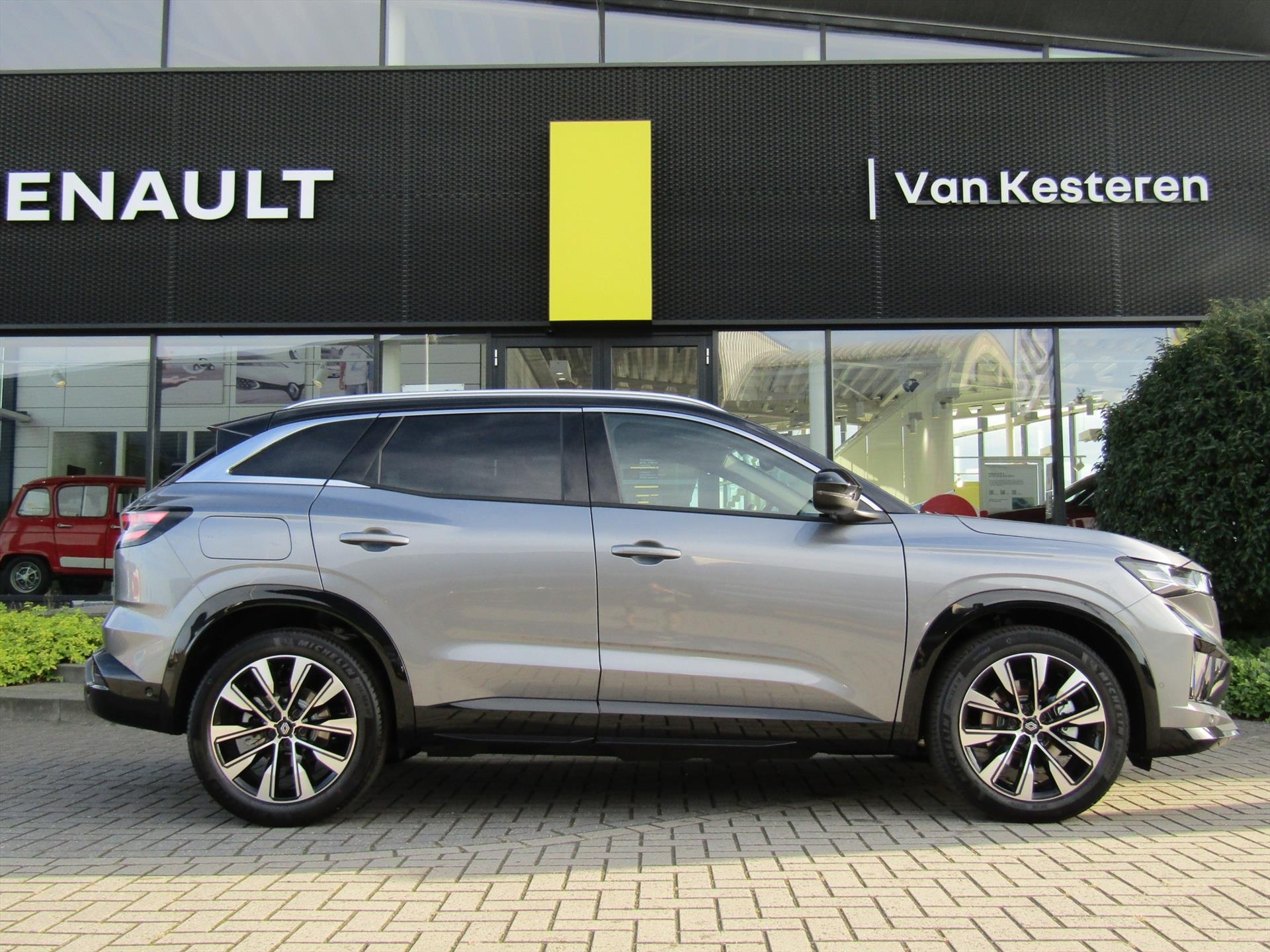 Renault Austral 1.2 E-Tech Full Hybrid 200pk Techno / Pack Comfort / Two Tone Uit Voorraad Leverbaar