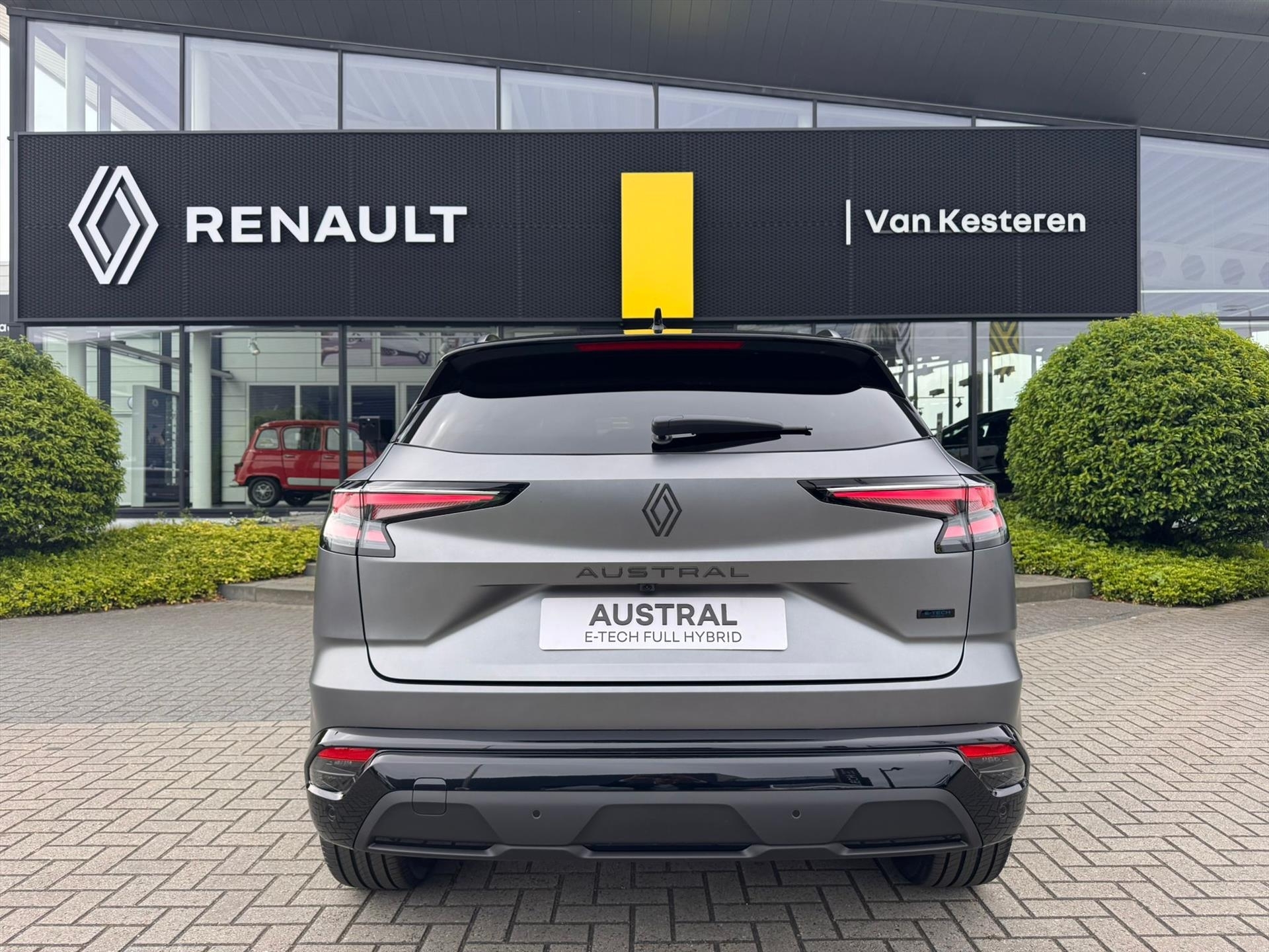 RENAULT Austral 1.2 Full Hybrid E-Tech 200pk Iconic esprit Alpine / Panoramadak / 4Control*Uit voorraad Leverbaar*