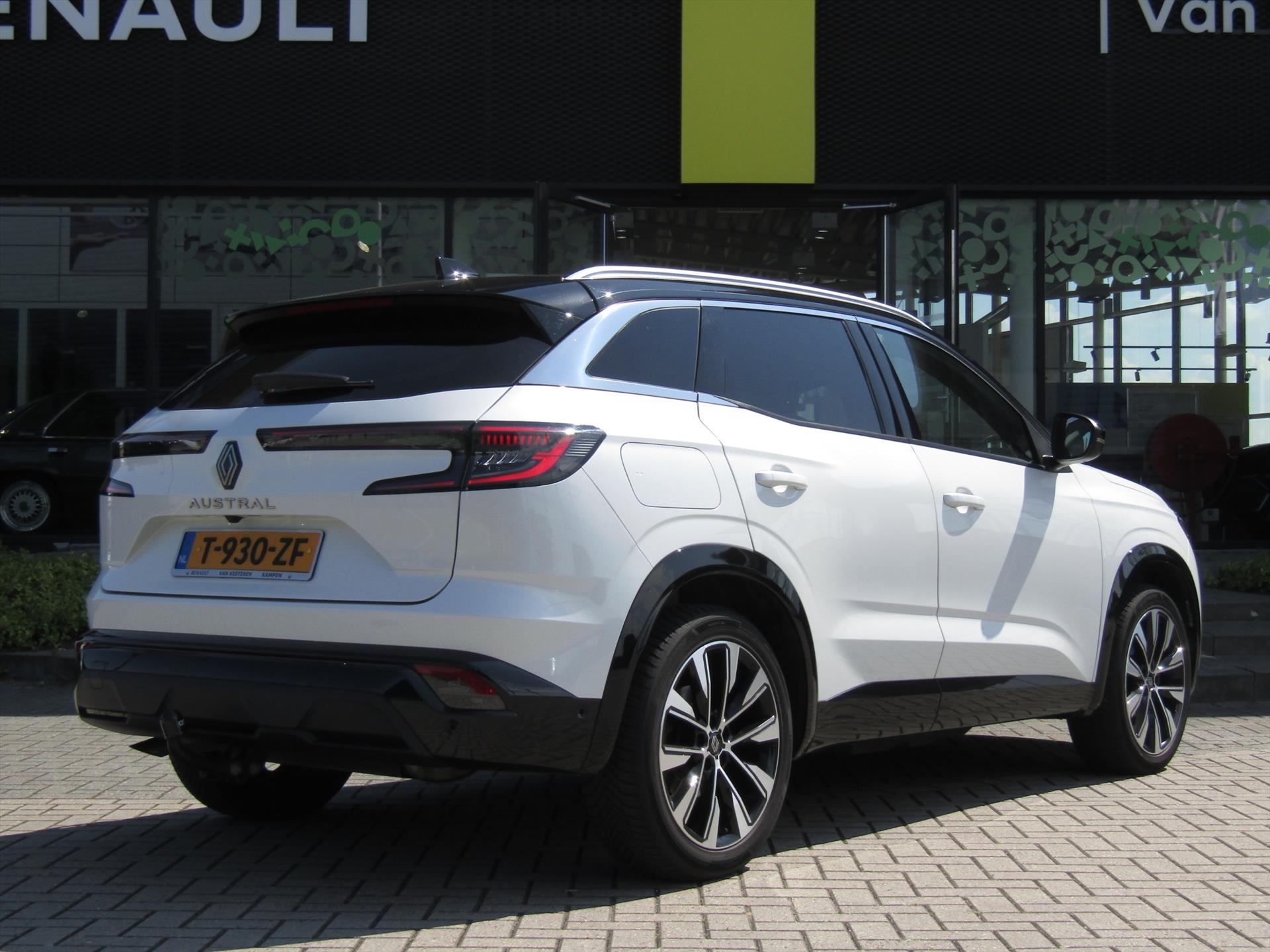 RENAULT Austral 1.2 Mild Hybrid Advanced 130pk Techno / Trekhaak / Navigatie / Camera / Pack Winter / 4-S Banden
