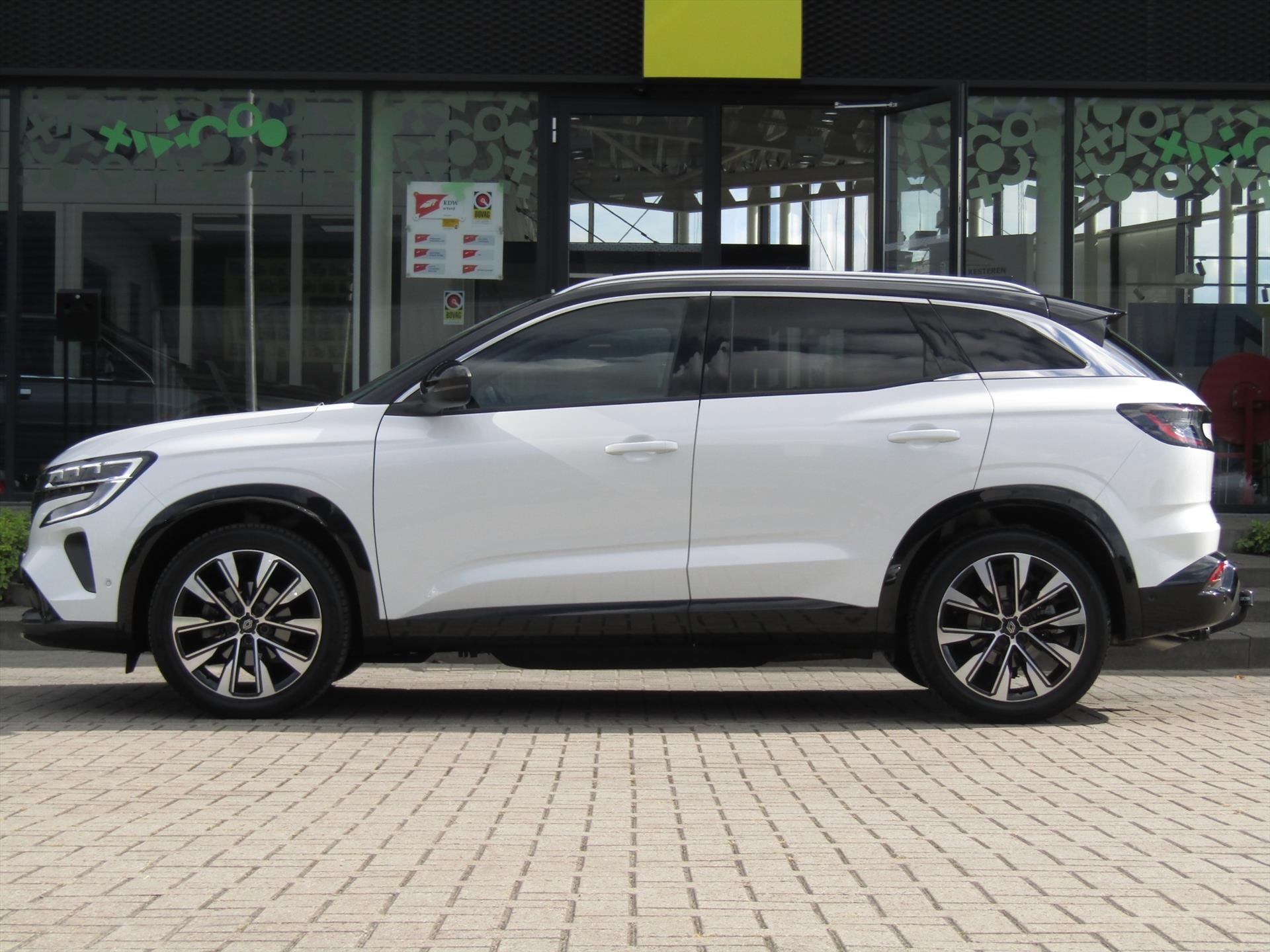 Renault Austral 130pk Mild hybrid Techno / Trekhaak / Navigatie / Camera / Pack Winter / 4-S Banden / 1.500kg trekgew. 