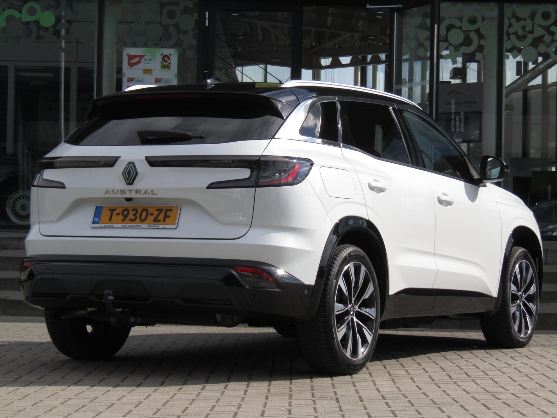 Renault Austral 130pk Mild hybrid Techno / Trekhaak / Navigatie / Camera / Pack Winter / 4-S Banden / 1.500kg trekgew. 