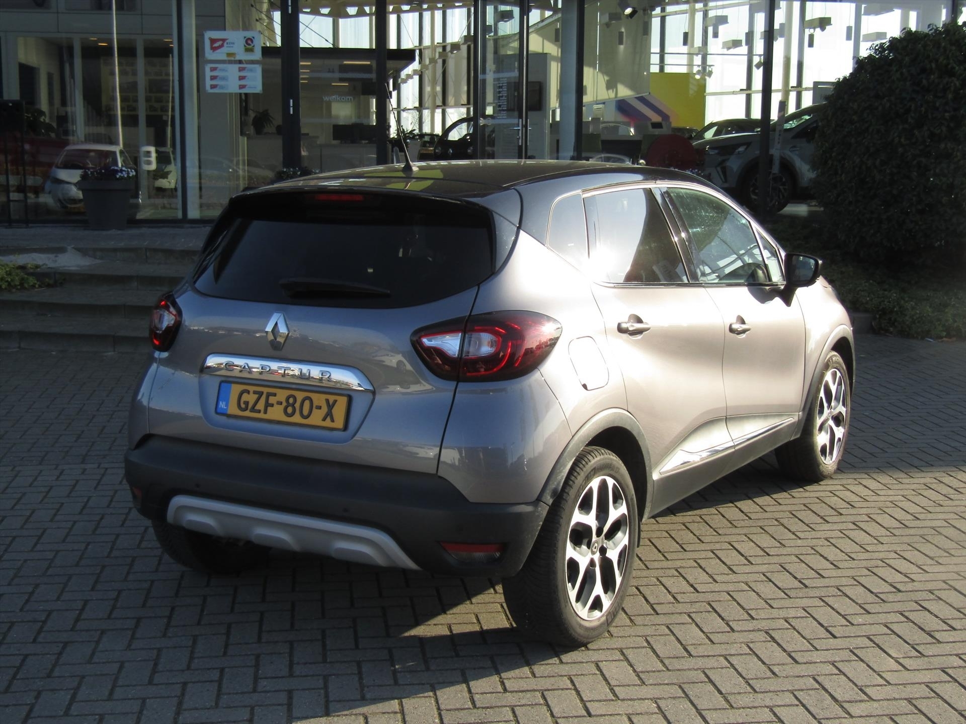 Renault Captur 1.3 TCe 150pk EDC Intens / Navigatie / All season banden / Zeer Compleet