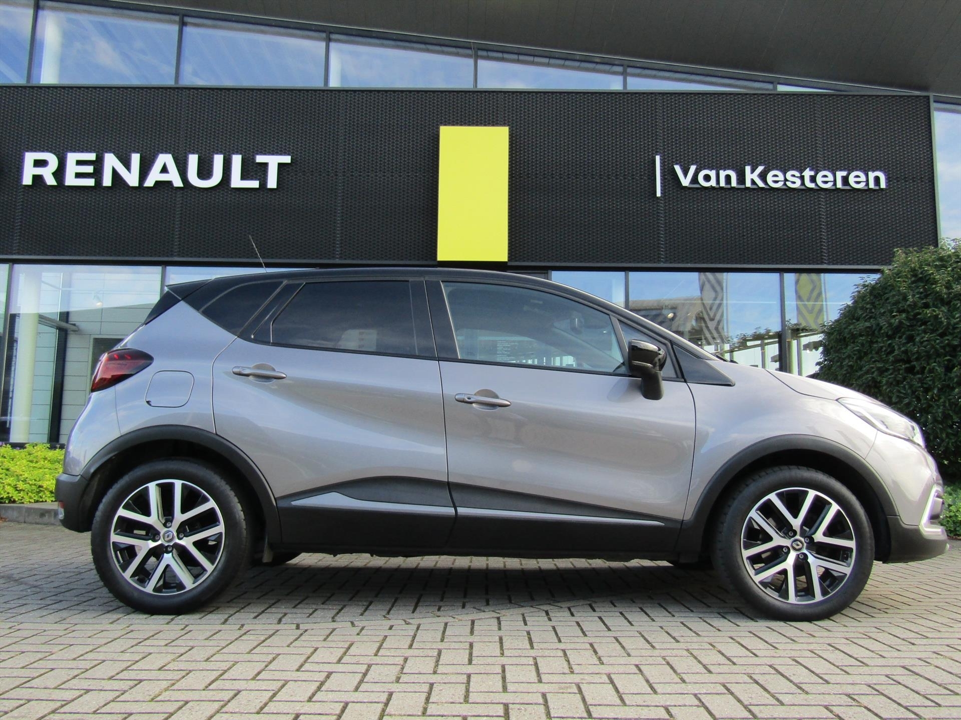 RENAULT Captur 150pk EDC Version S / Trekhaak / Panoramadak / Navigatie / Camera