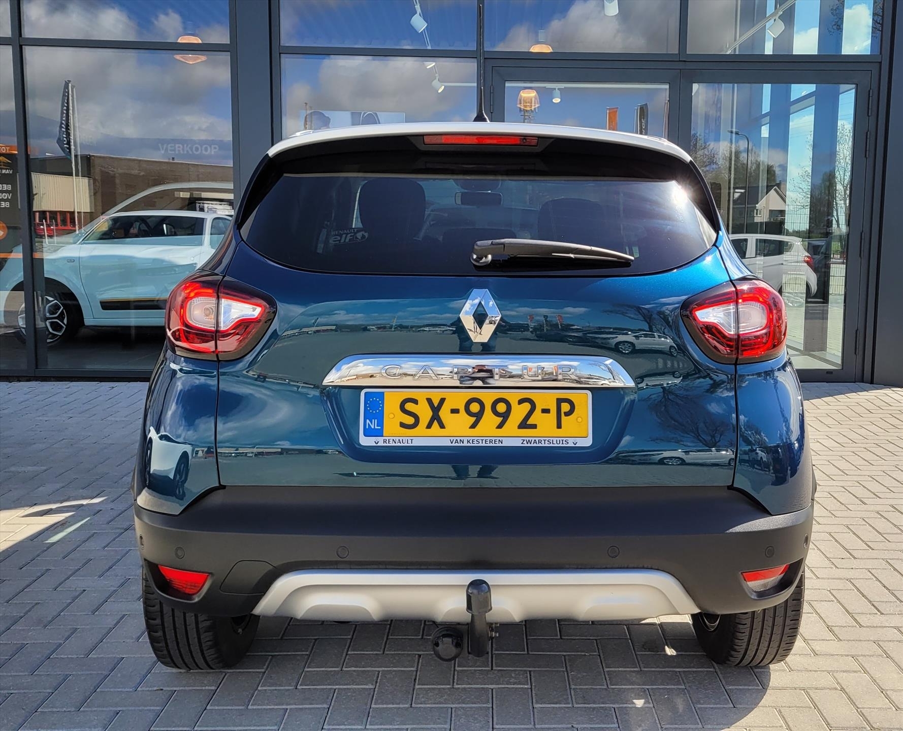 RENAULT Captur dCi 90pk Intens / Trekhaak / Navigatie / Camera / Compleet dealer O.H.