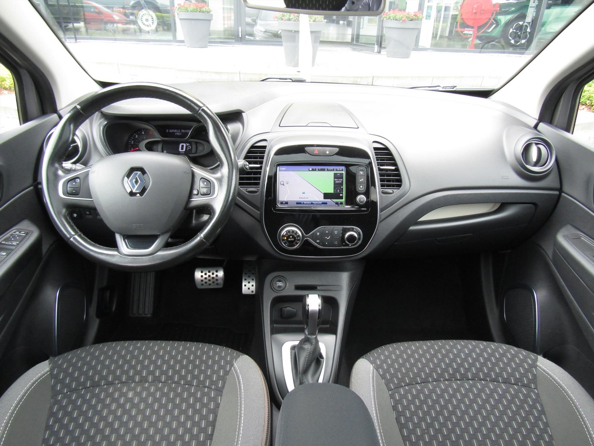 Renault Captur dCi 90pk Intens / Trekhaak / Panoramadak / Navigatie / Camera / Blindspot Warning