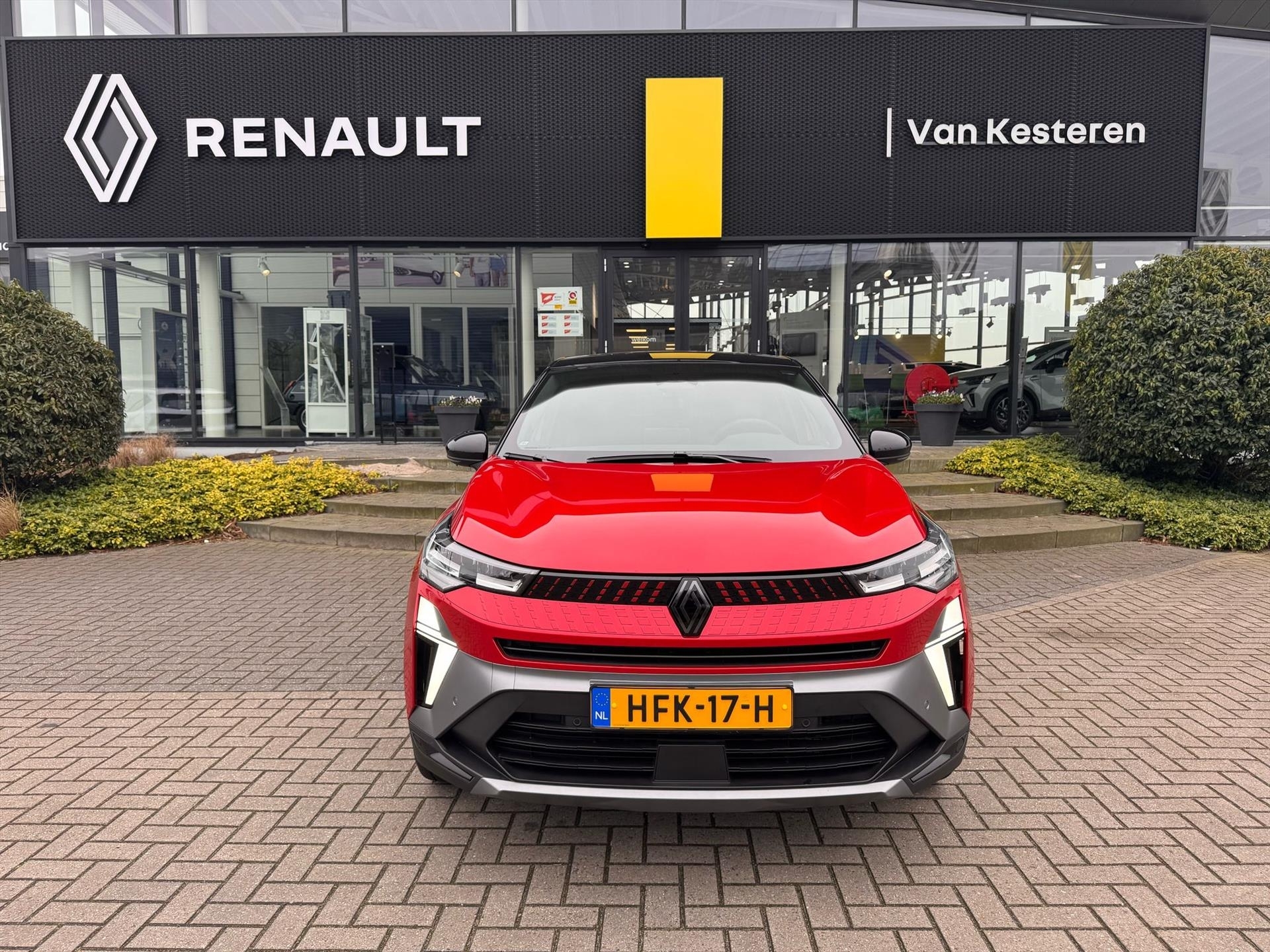 RENAULT Captur E-Tech full hybrid 145pk Aut Esprit Alpine/ Camera/ ACC/ Demoauto vraag naar de kilometerstand en beschikbaarheid