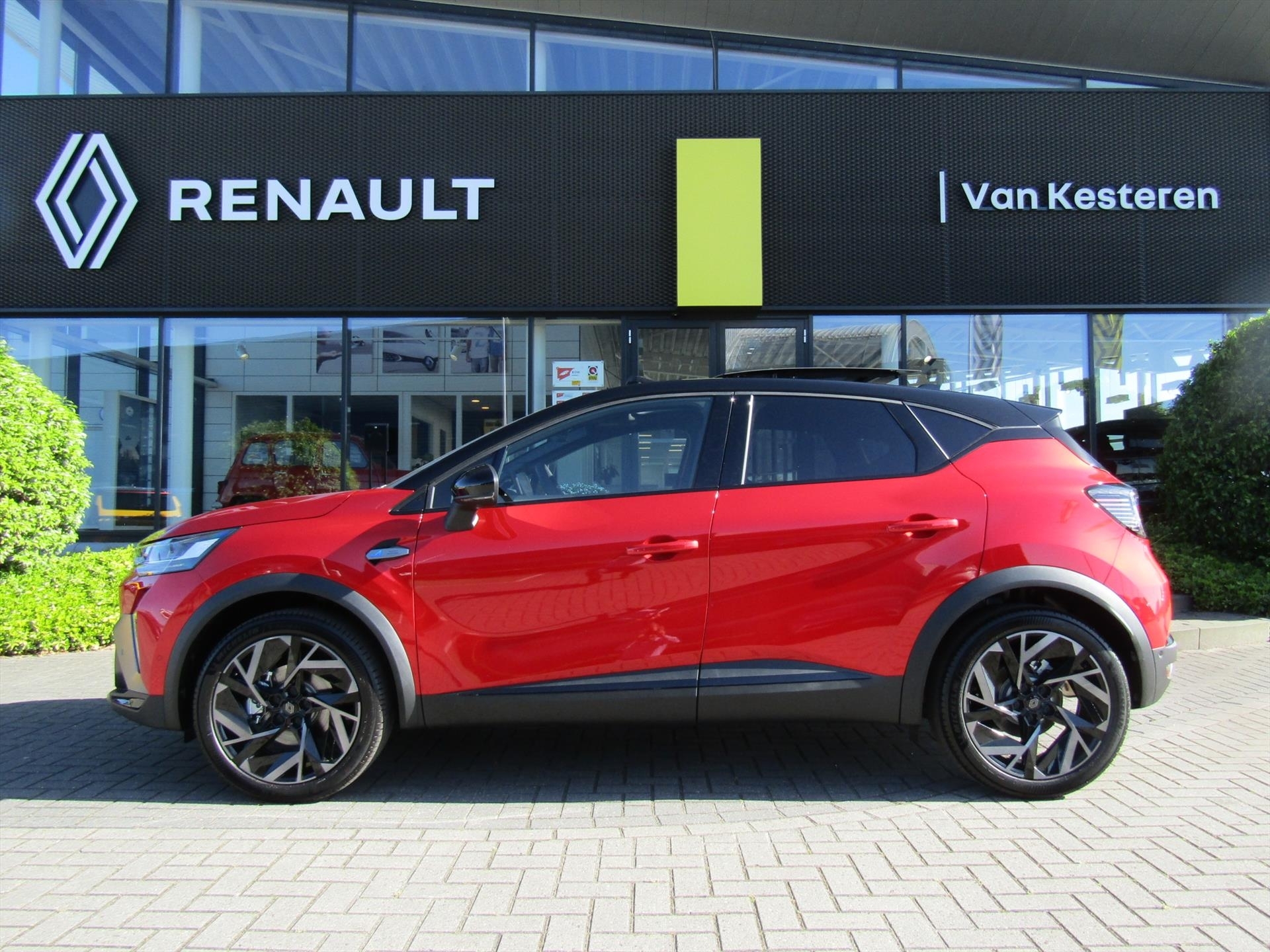 RENAULT Captur E-Tech full hybrid 145pk Aut Esprit Alpine / Schuif-Kanteldak / Nu Uit Voorraad Rijklaar 38.342,-