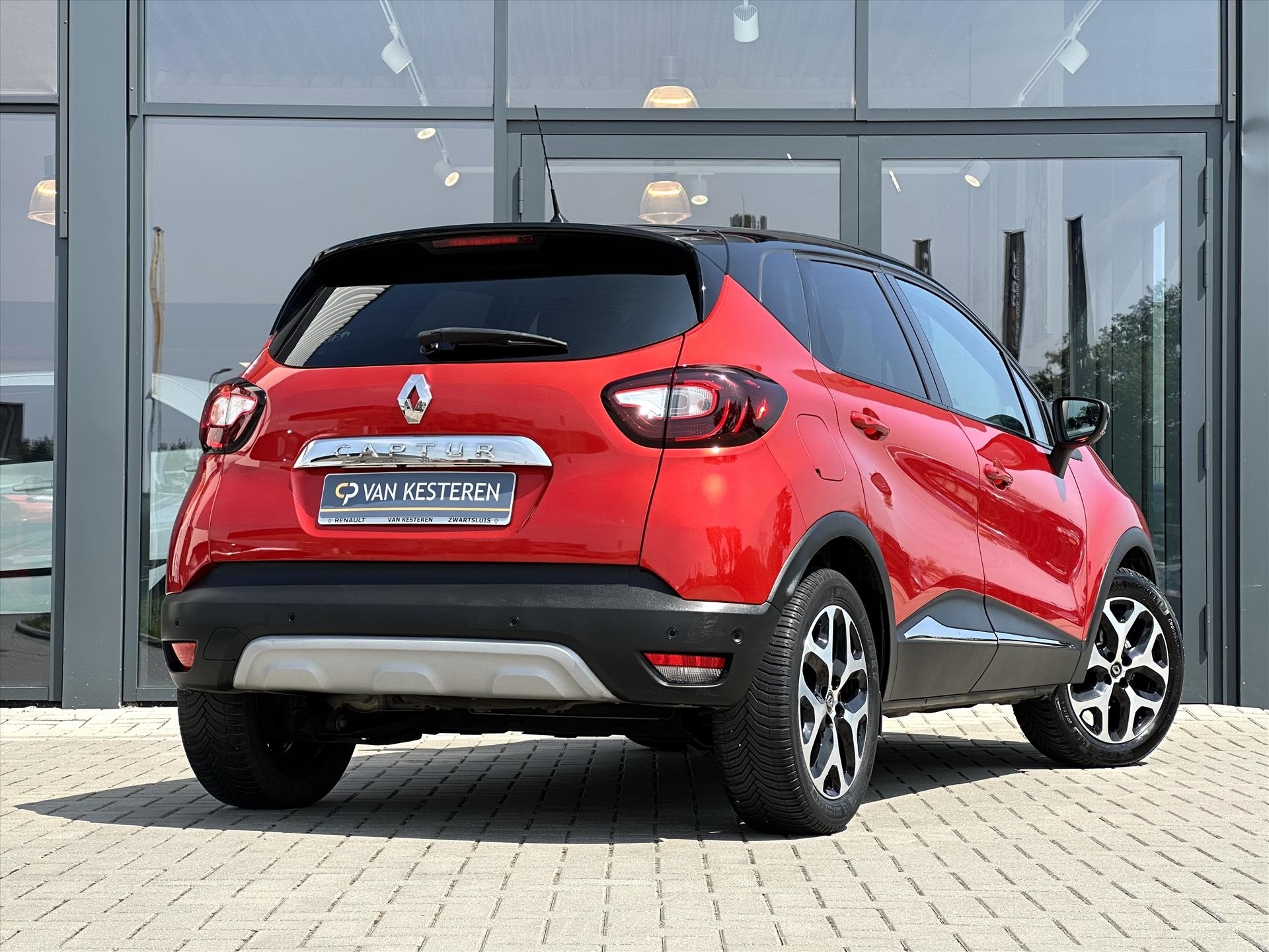 RENAULT Captur Energy TCe 90pk Intens | Cam. | PDC V+A | Nav. | Keyless | 1e Eig. | NL Auto |