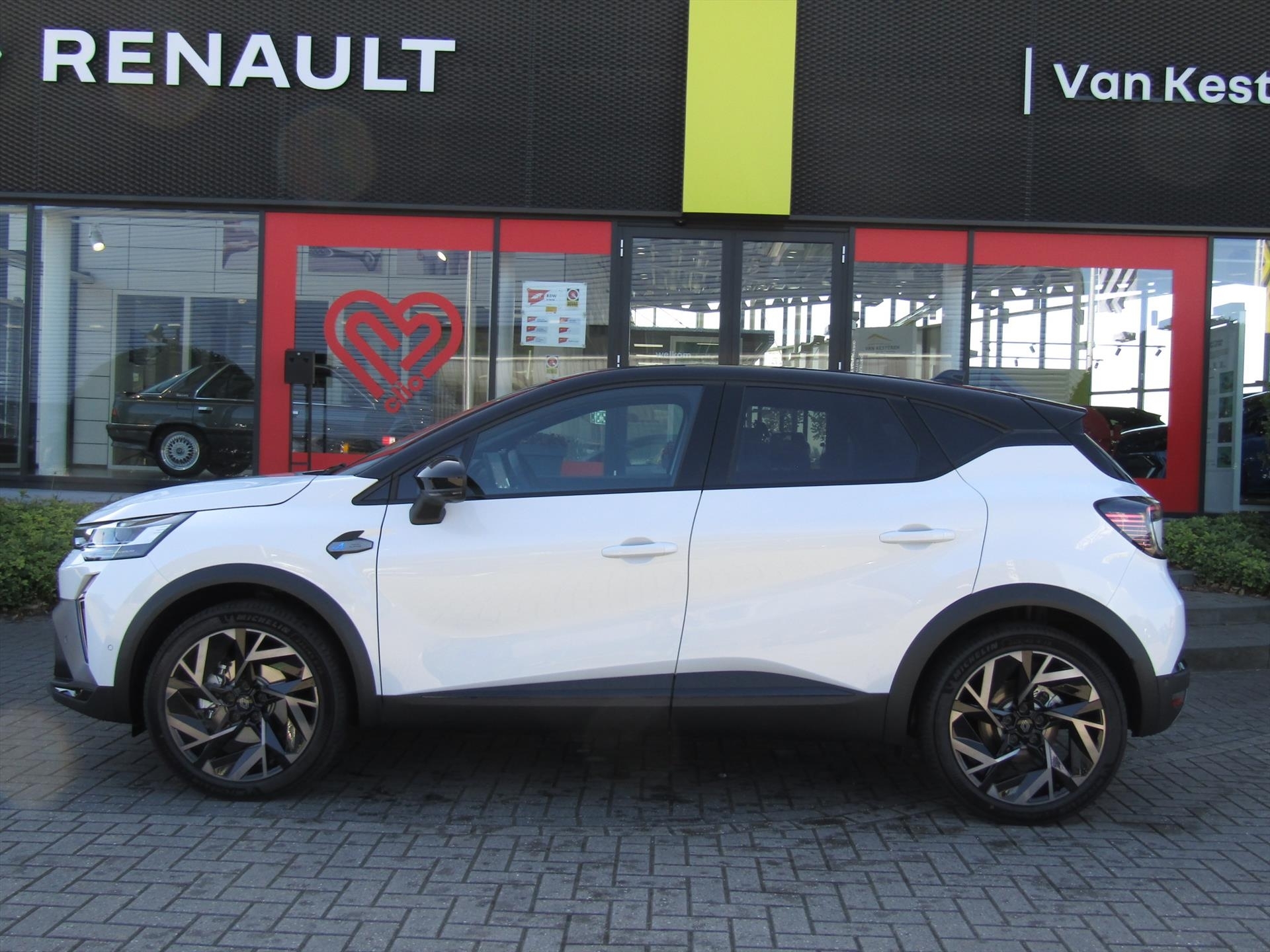 Renault Captur Esprit Alpine Hybrid 160pk / 3D-Camera / Stoel-stuurverw. / Verw. voorruit