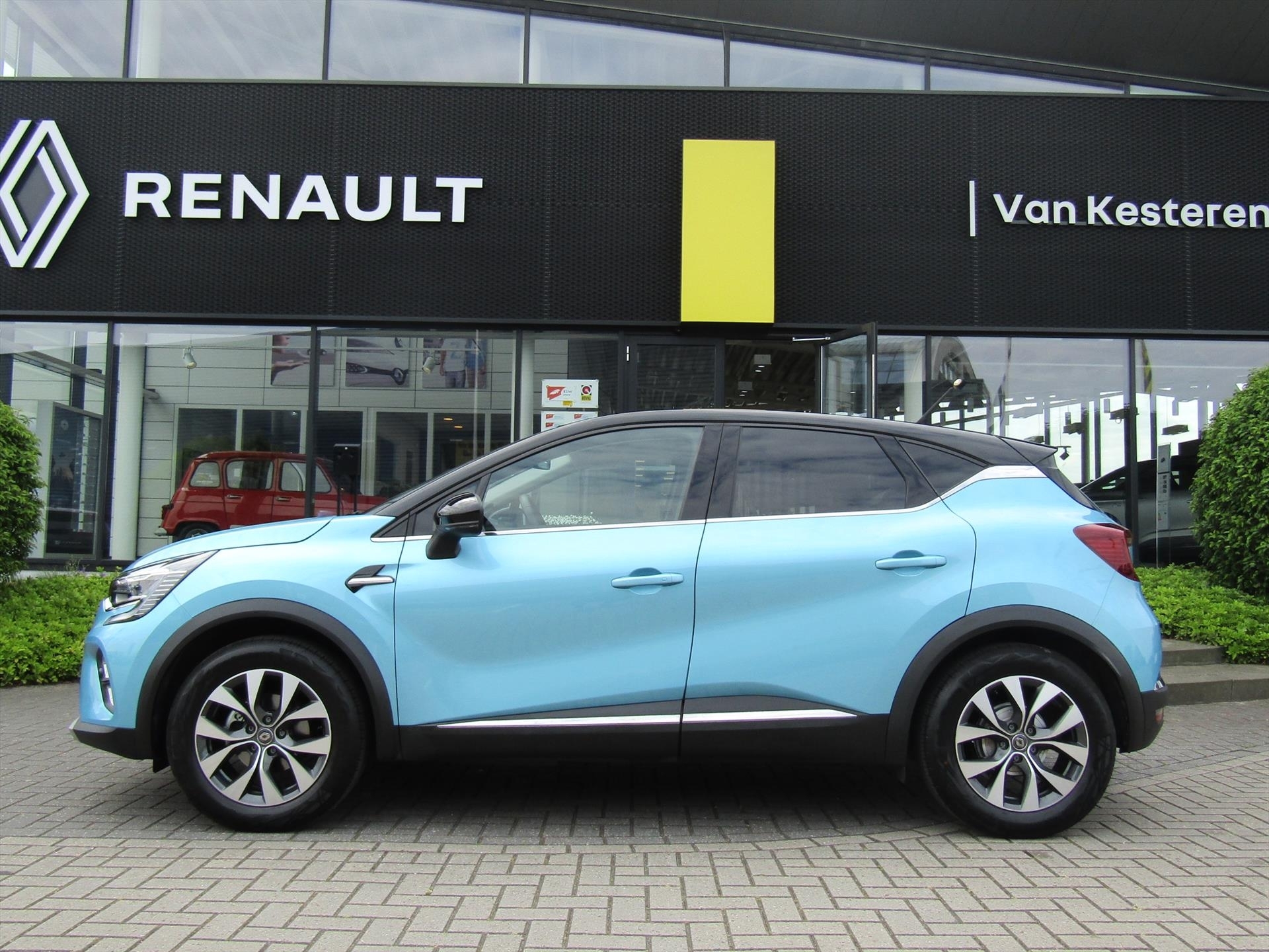 RENAULT Captur Ii TCe 90pk GPF Intens / Trekhaak / Navigatie / Camera / Compleet dealer O.H.