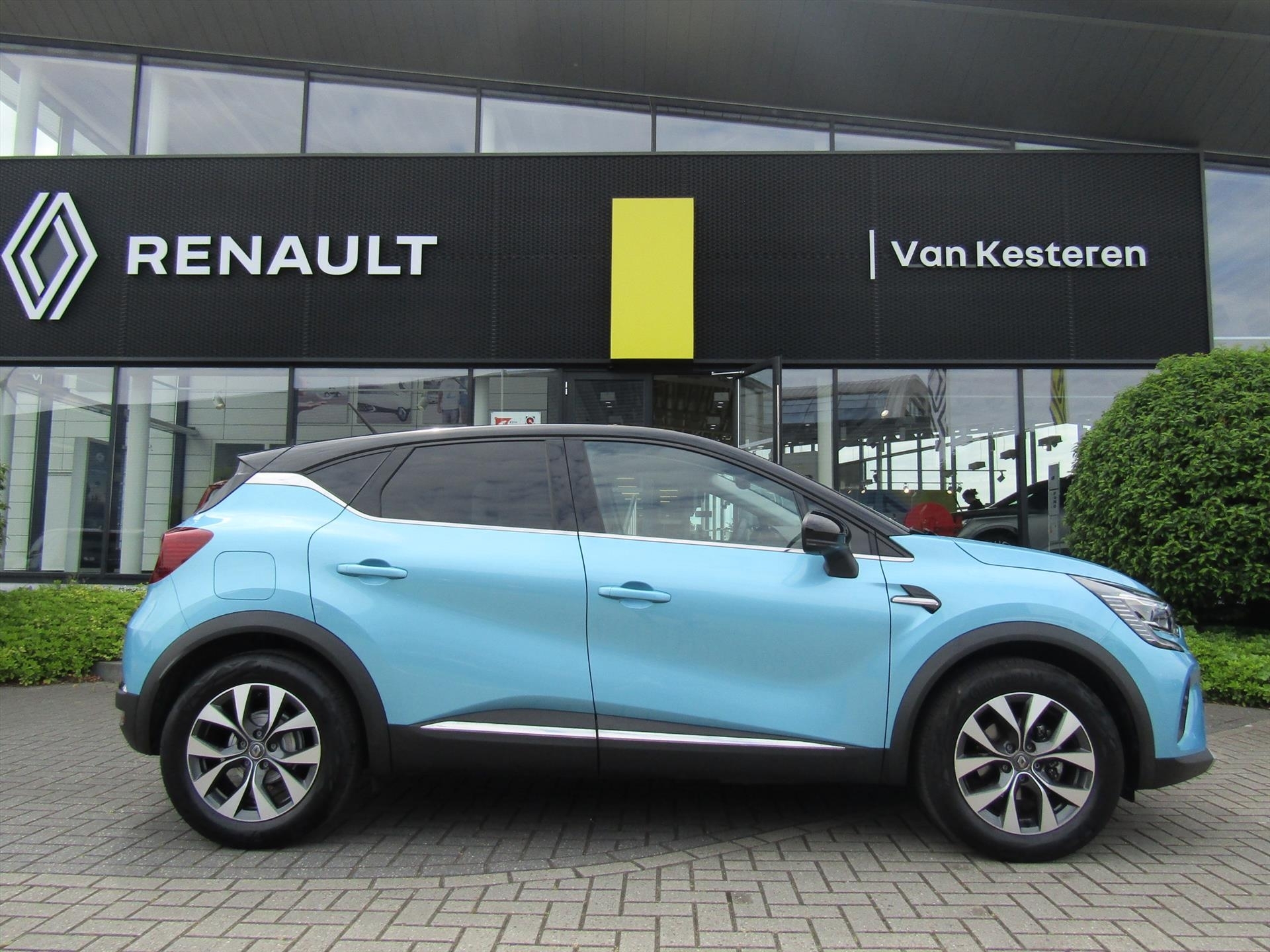 RENAULT Captur Ii TCe 90pk GPF Intens / Trekhaak / Navigatie / Camera / Compleet dealer O.H.
