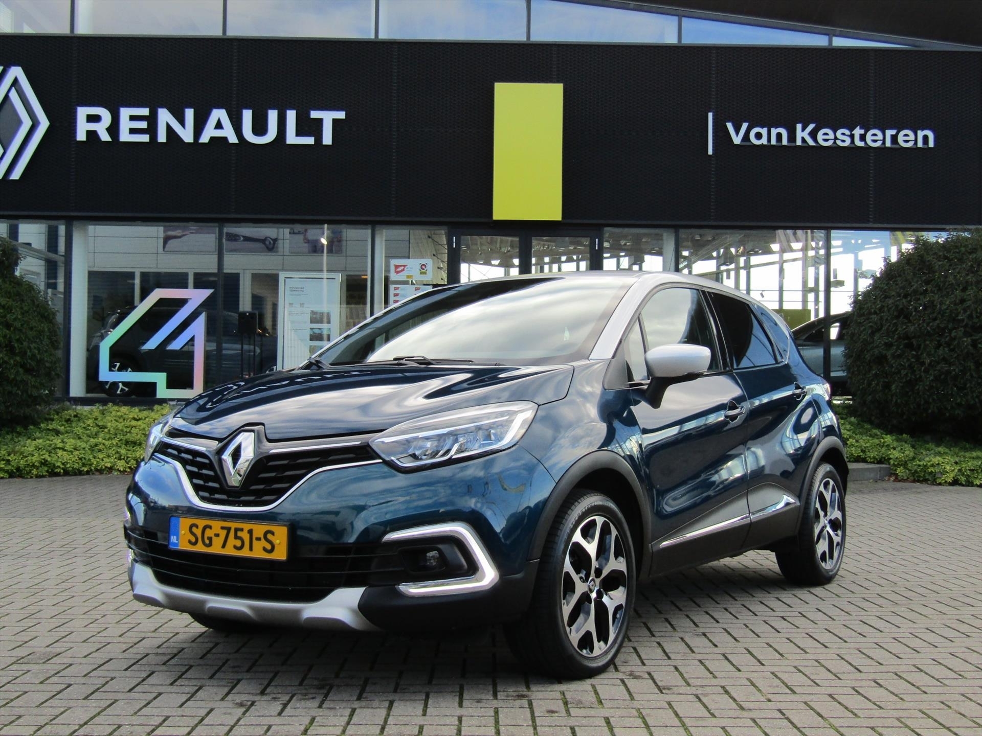 Renault Captur TCe 120pk Edition One / Trekhaak / R-Link Navigatie / Camera / Vol Leder