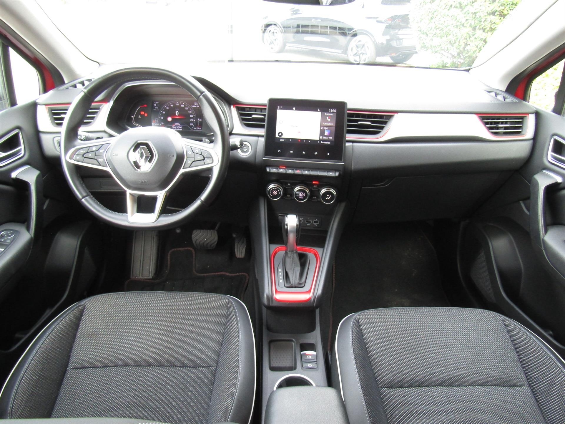 RENAULT Captur TCe 130pk GPF EDC Intens / Navigatie / Camera / Blindspot / Adaptive Cruise - Control