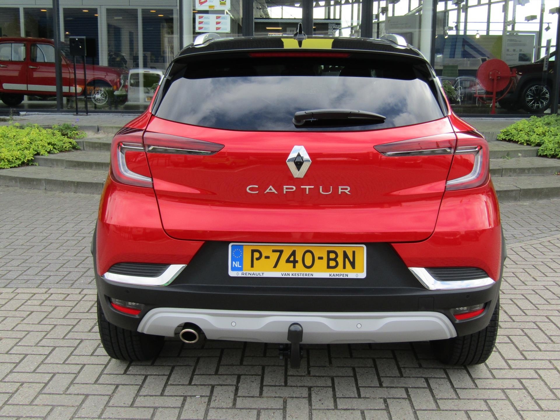 Renault Captur TCe 155pk GPF EDC Intens / Trekhaak / Navigatie / Camera / Blindspot / Caravantrekker