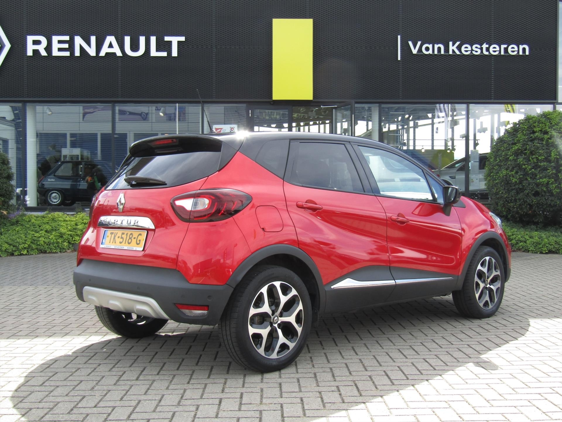 Renault Captur TCe 90 Intens / Navigatie / Camera / Blindspot Warning