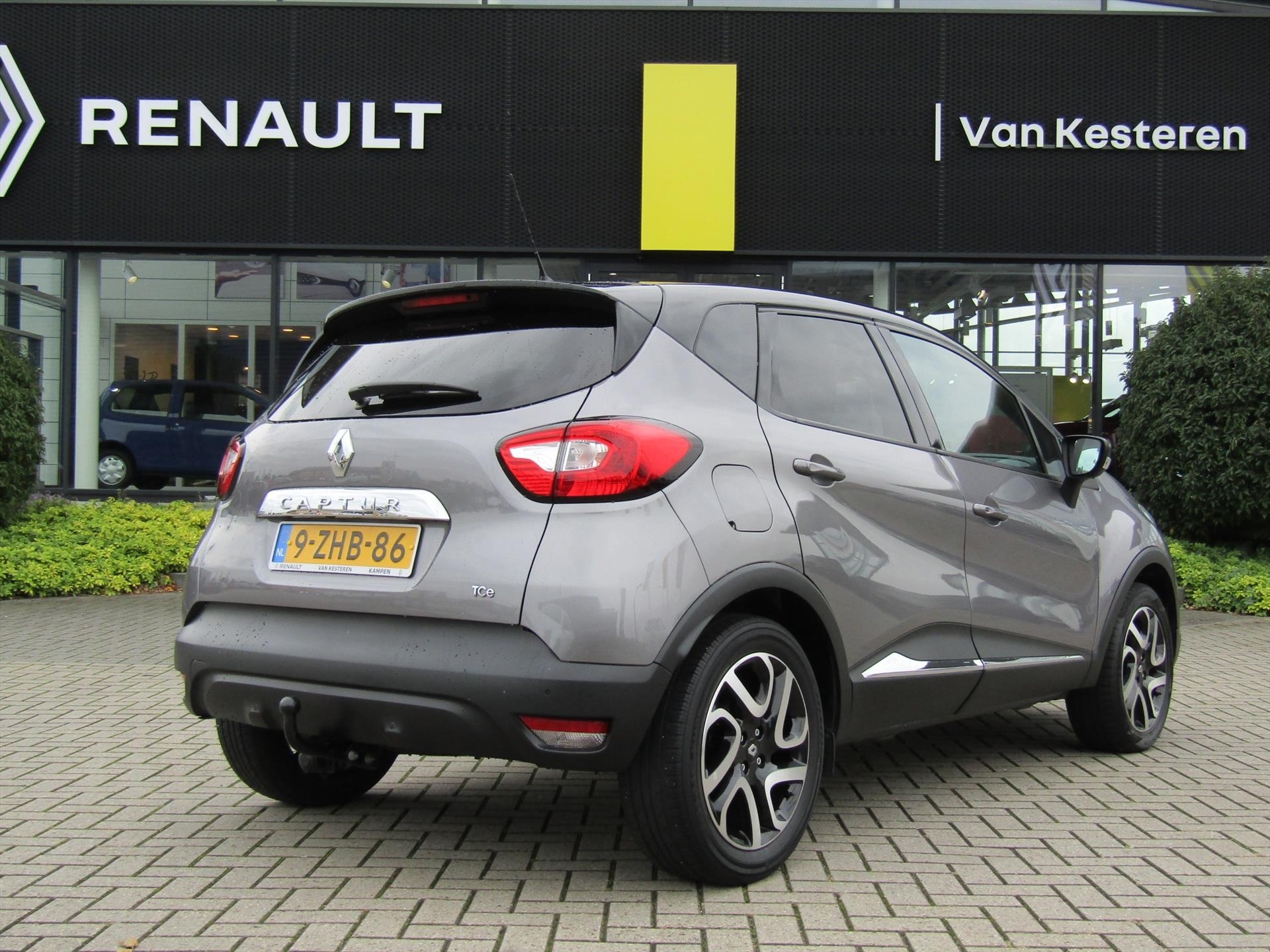 RENAULT Captur TCe 90PK Dynamique / 1e eigenaar / Trekhaak / Navigatie / Camera