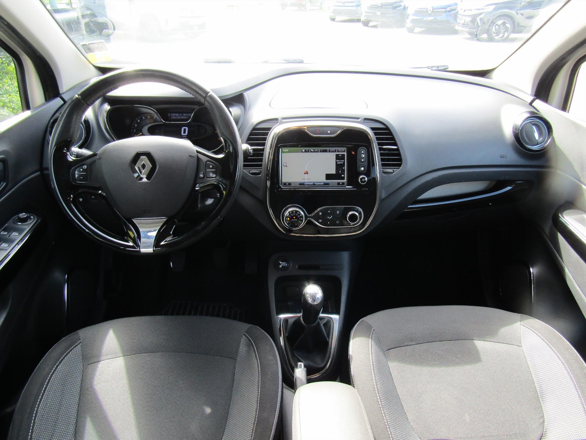 RENAULT Captur TCe 90PK Dynamique / Trekhaak / Navigatie / Camera / 1e eigenaar / Compleet dealer O.H.