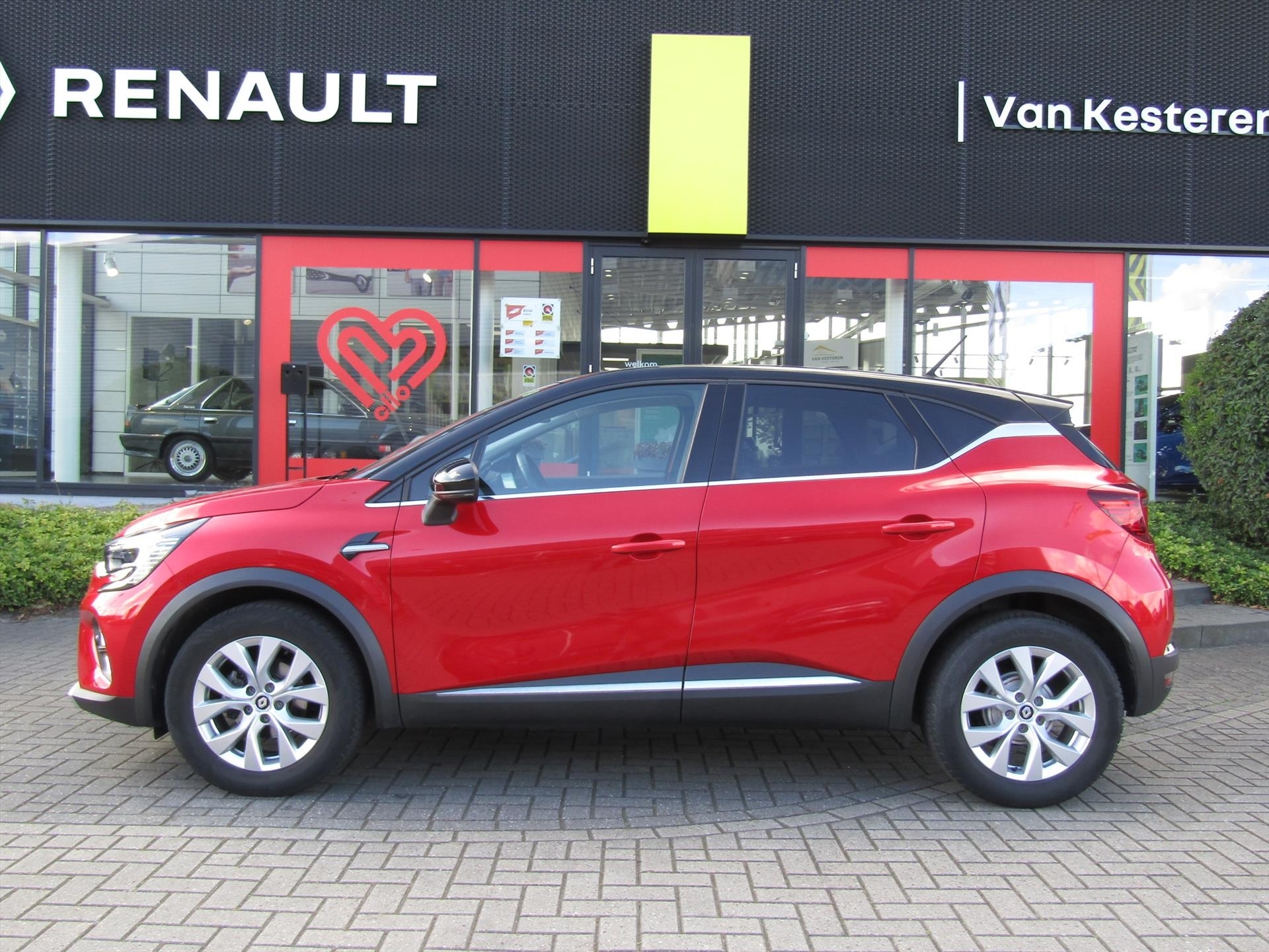 RENAULT Captur TCe 90pk GPF Intens / Camera /  1e eigenaar / Compleet dealer O.H.