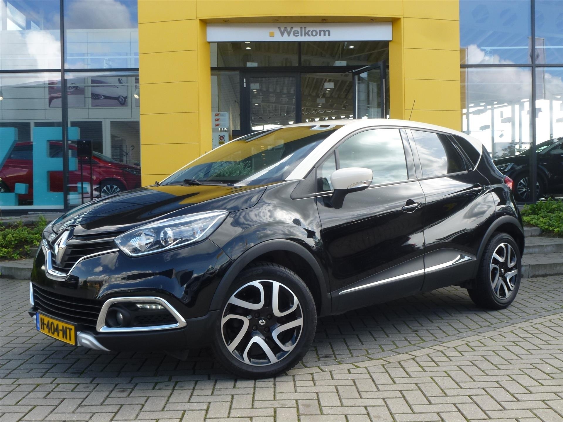 RENAULT Captur TCe 90PK Xmod / Navigatie / Camera / Leder / Stoelverwarming / Compleet dealer O.H.