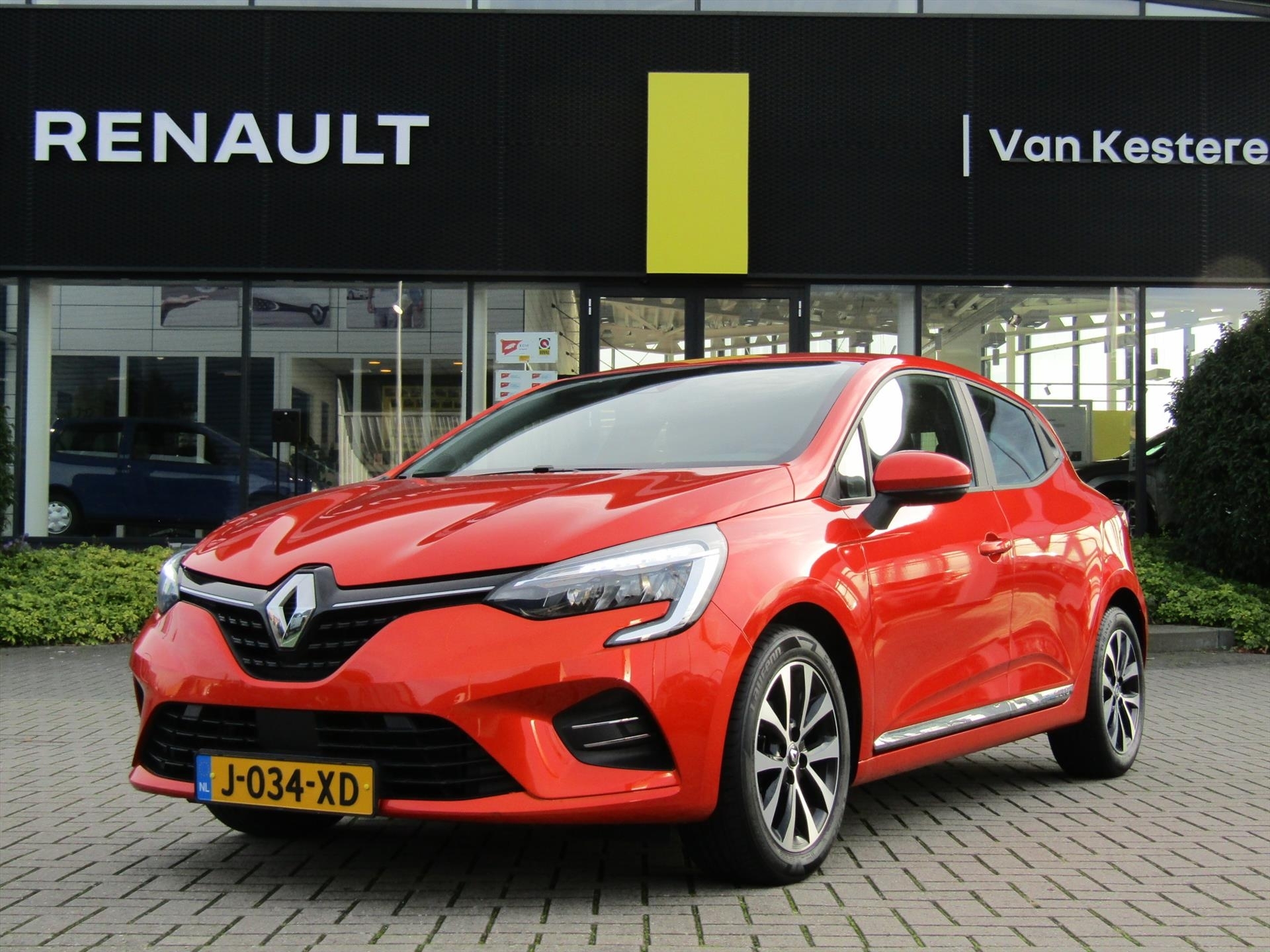 RENAULT Clio 1.0 TCe 100pk Zen / Navigatie / Cruise-Control / Lmv / 1e eigenaar