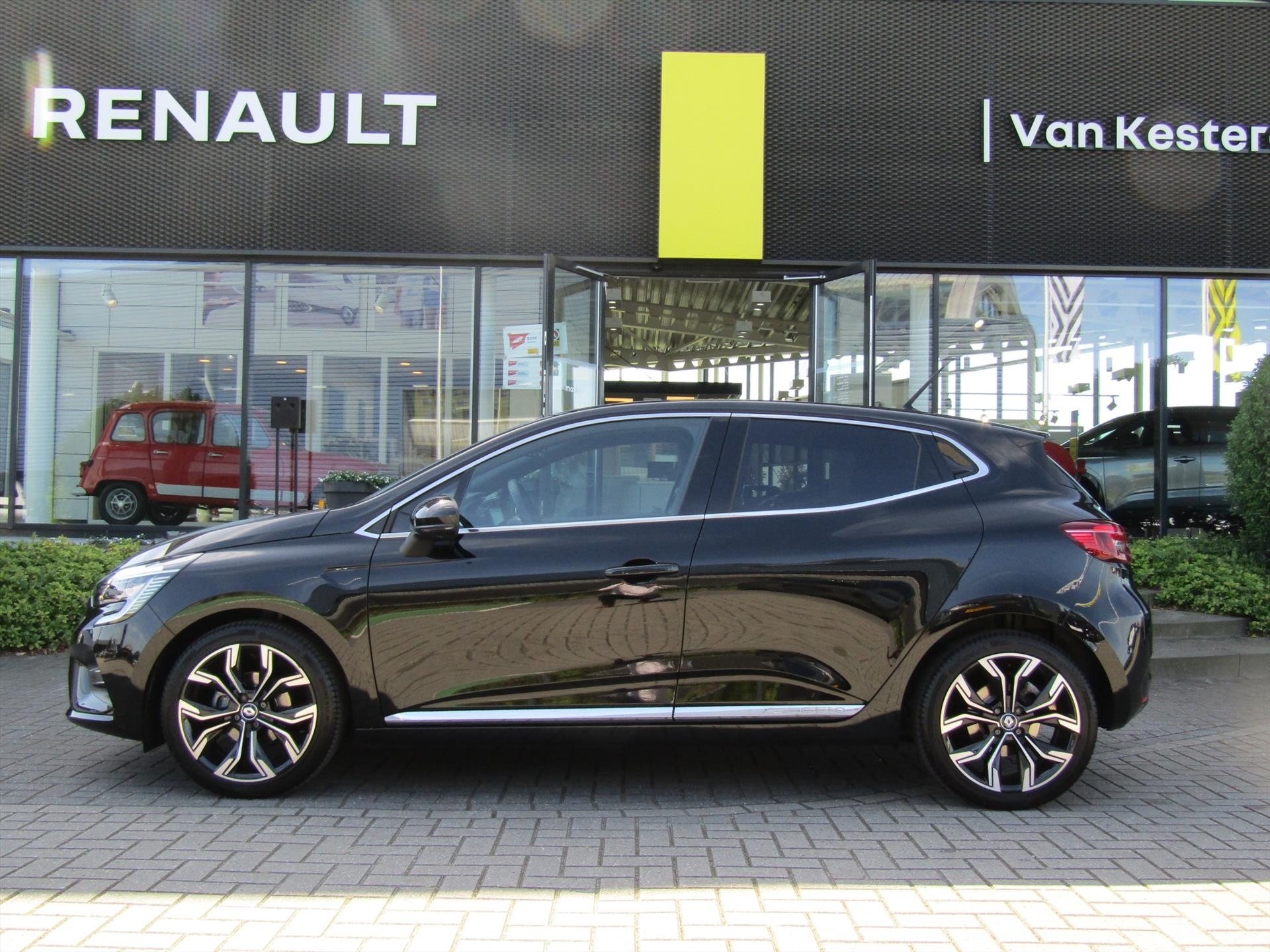 RENAULT Clio 1.0 TCe 90pk GPF Intens / Trekhaak / 360 Camera / 17'' Lmv / 1e eigenaar / Compleet dealer O.H.