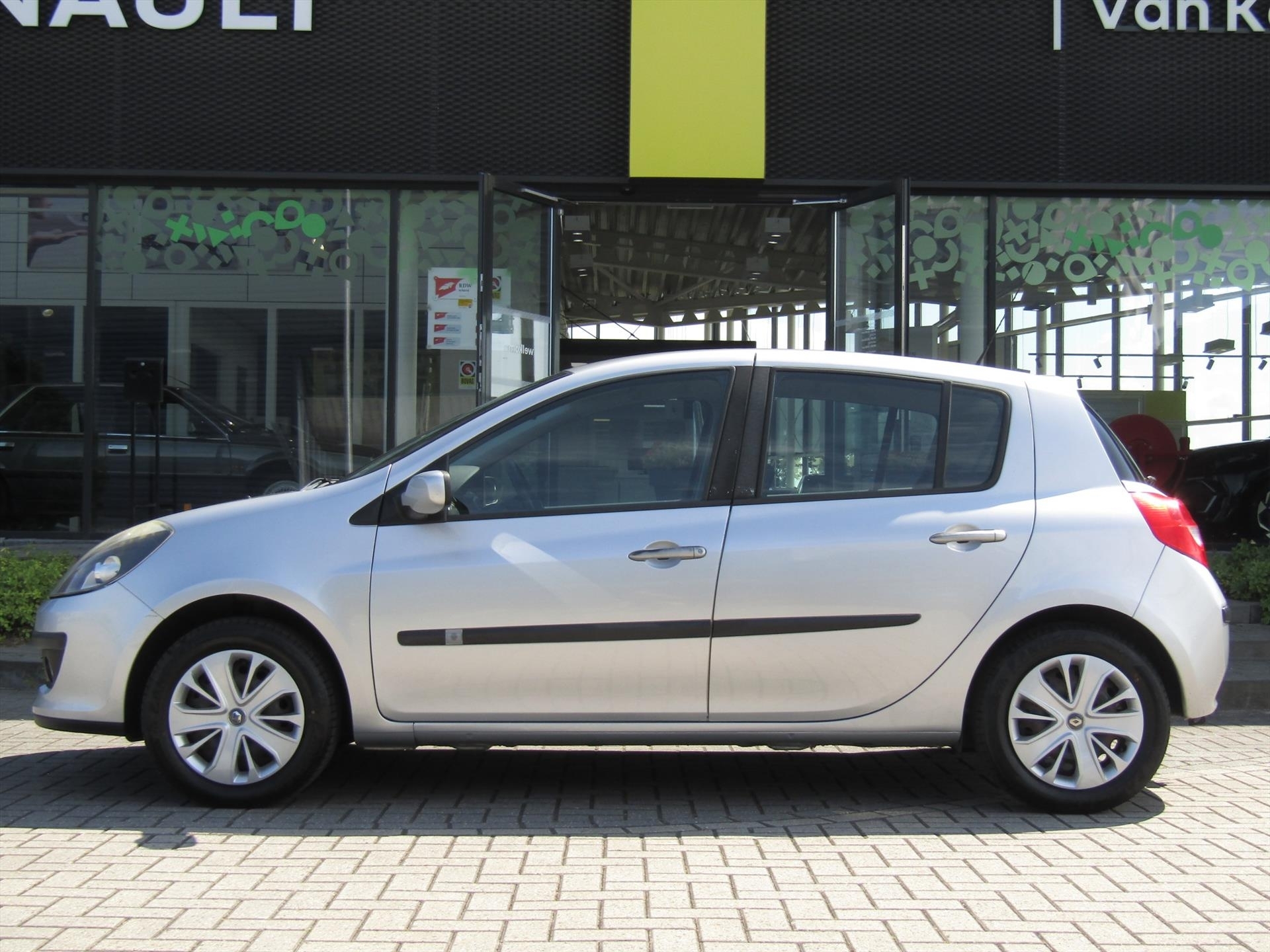 RENAULT Clio 1.2 TCE 100 5-DRS Dynamique / Trekhaak / Cruise- Control / Koude Airco*** / Inruilkoopje