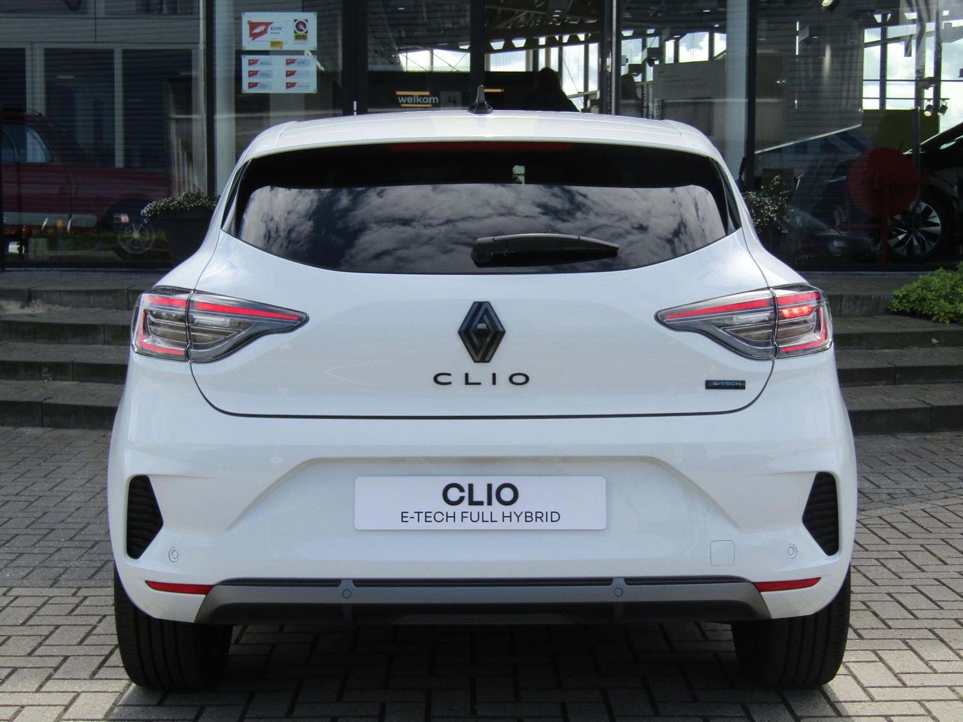 Renault Clio 1.6 E-Tech Hybrid 145pk Esprit Alpine / Pack Premium Bose / Pack Winter /*NU UIT VOORRAAD 30.140,- RIJKLAAR!!!