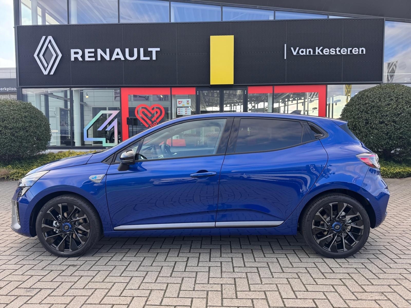 RENAULT Clio E-Tech Hybrid 145pk Esprit Alpine / Full option/ Nieuw/ ACC/ Stoel&stuurverwarming/ 360gr camera/   