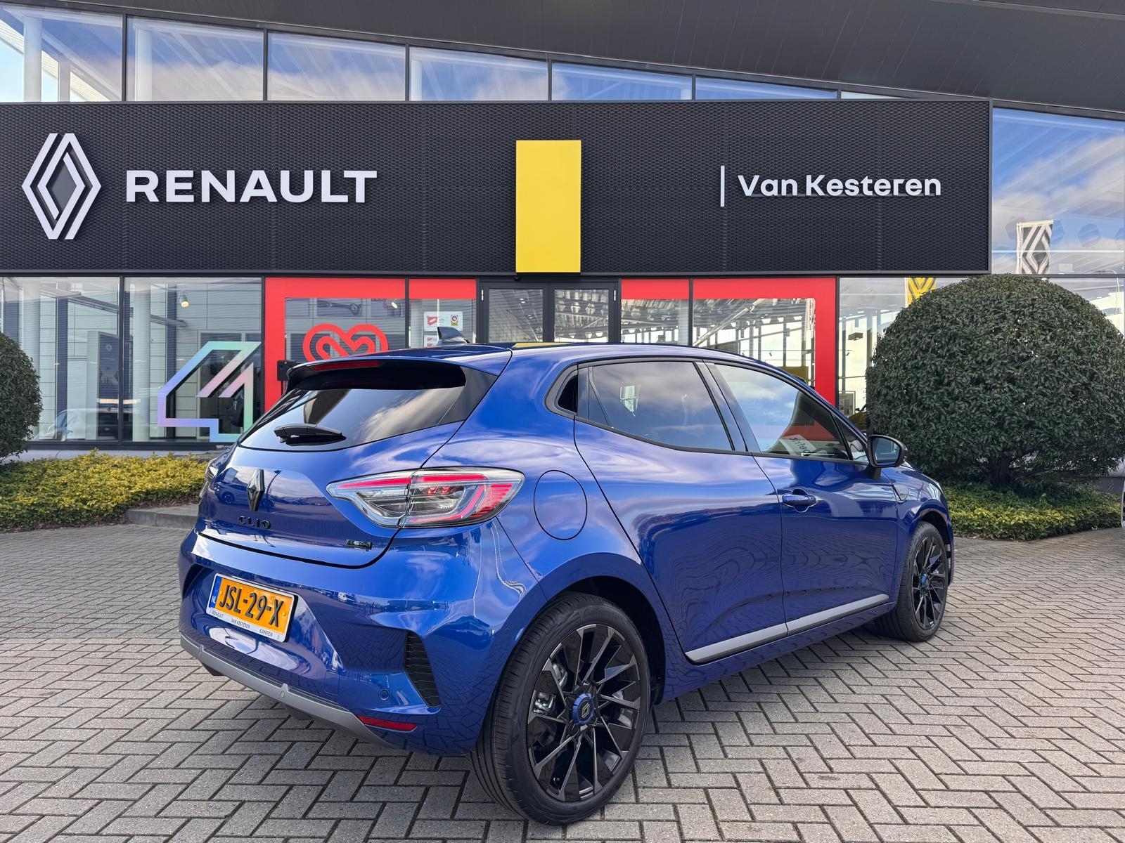 RENAULT Clio E-Tech Hybrid 145pk Esprit Alpine / Full option/ Nieuw/ ACC/ Stoel&stuurverwarming/ 360gr camera/   