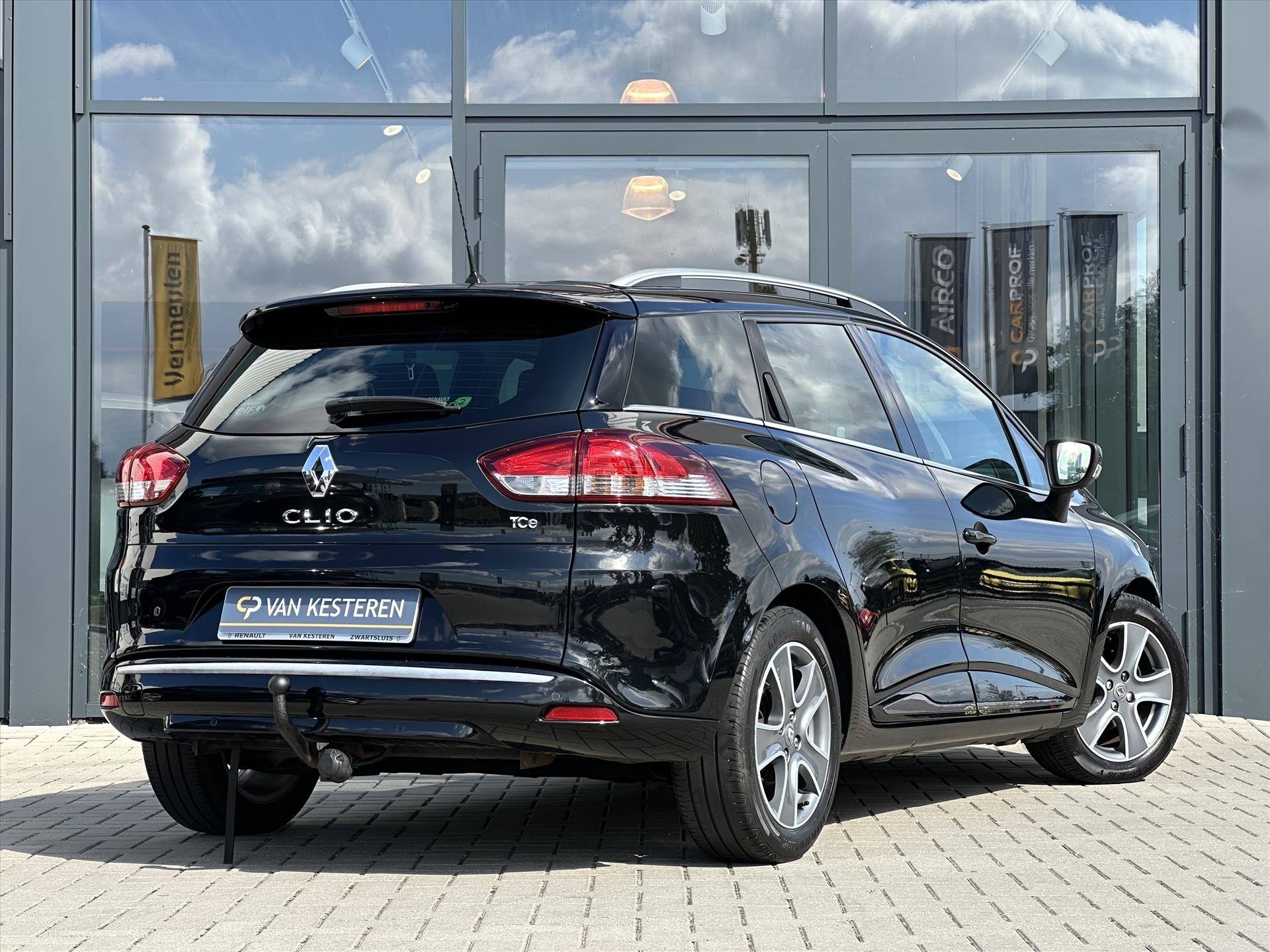 Renault Clio Estate TCe 90 Night & Day | Trekhaak | PDC | Cruise C. | NL Auto |