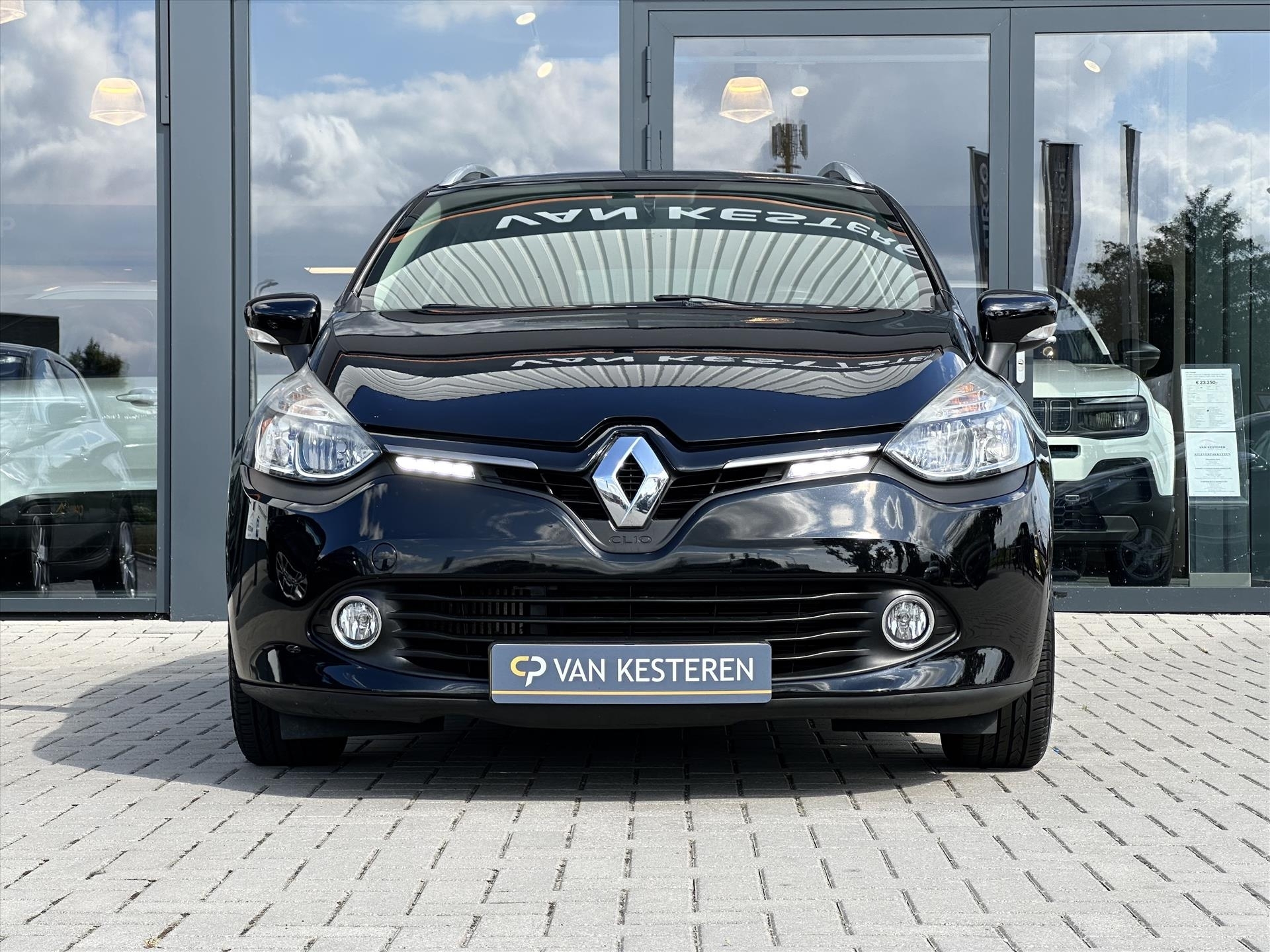 Renault Clio Estate TCe 90 Night & Day | Trekhaak | PDC | Cruise C. | NL Auto |